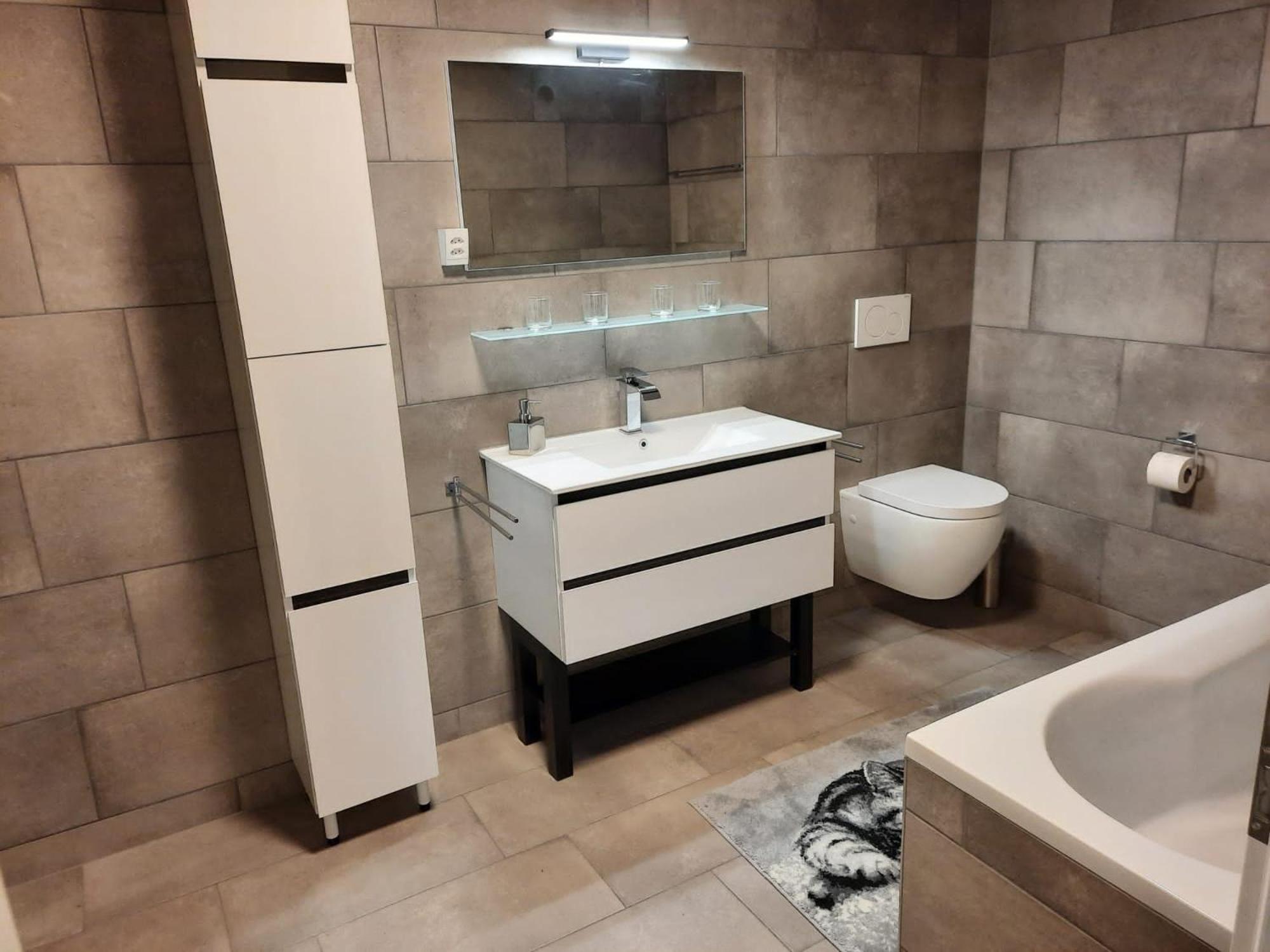 Two-Bedroom Apartment - Photo 28