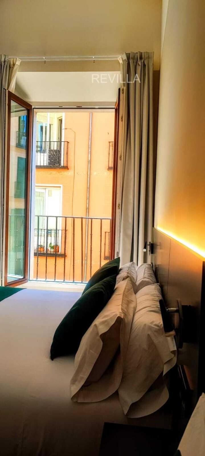 Deluxe Double Room - Photo 3