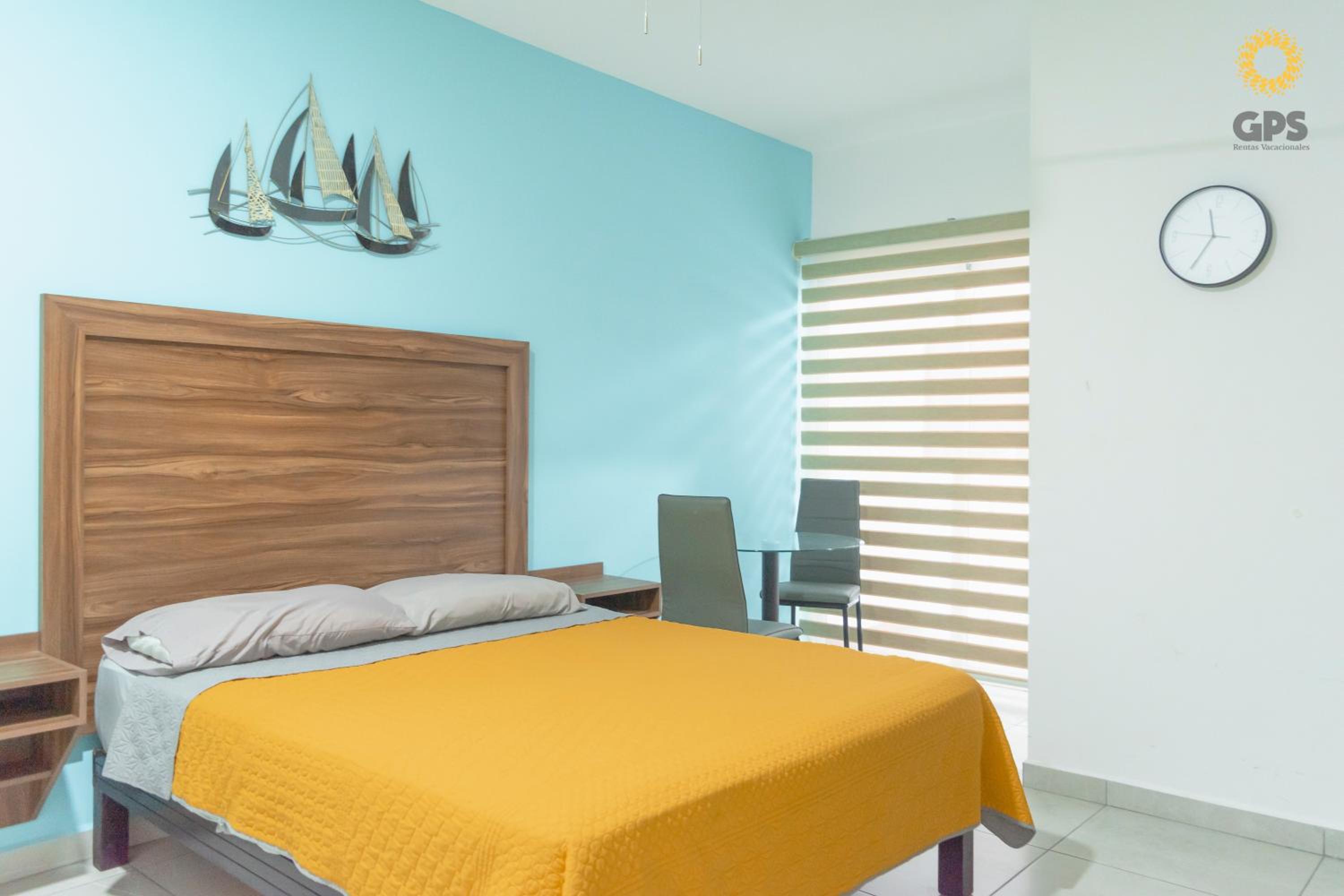 One-Bedroom Apartment - Photo 1