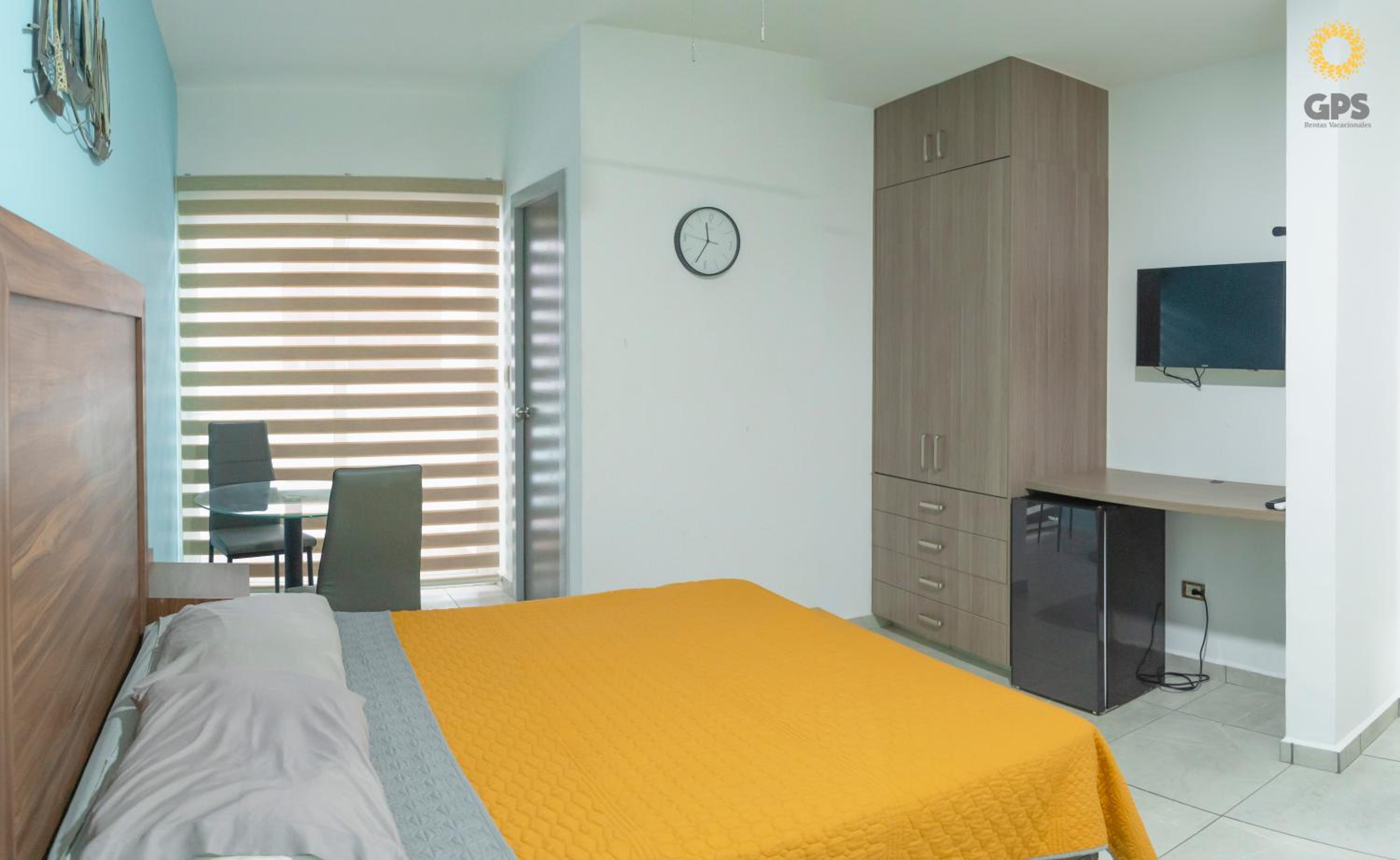 One-Bedroom Apartment - Photo 9