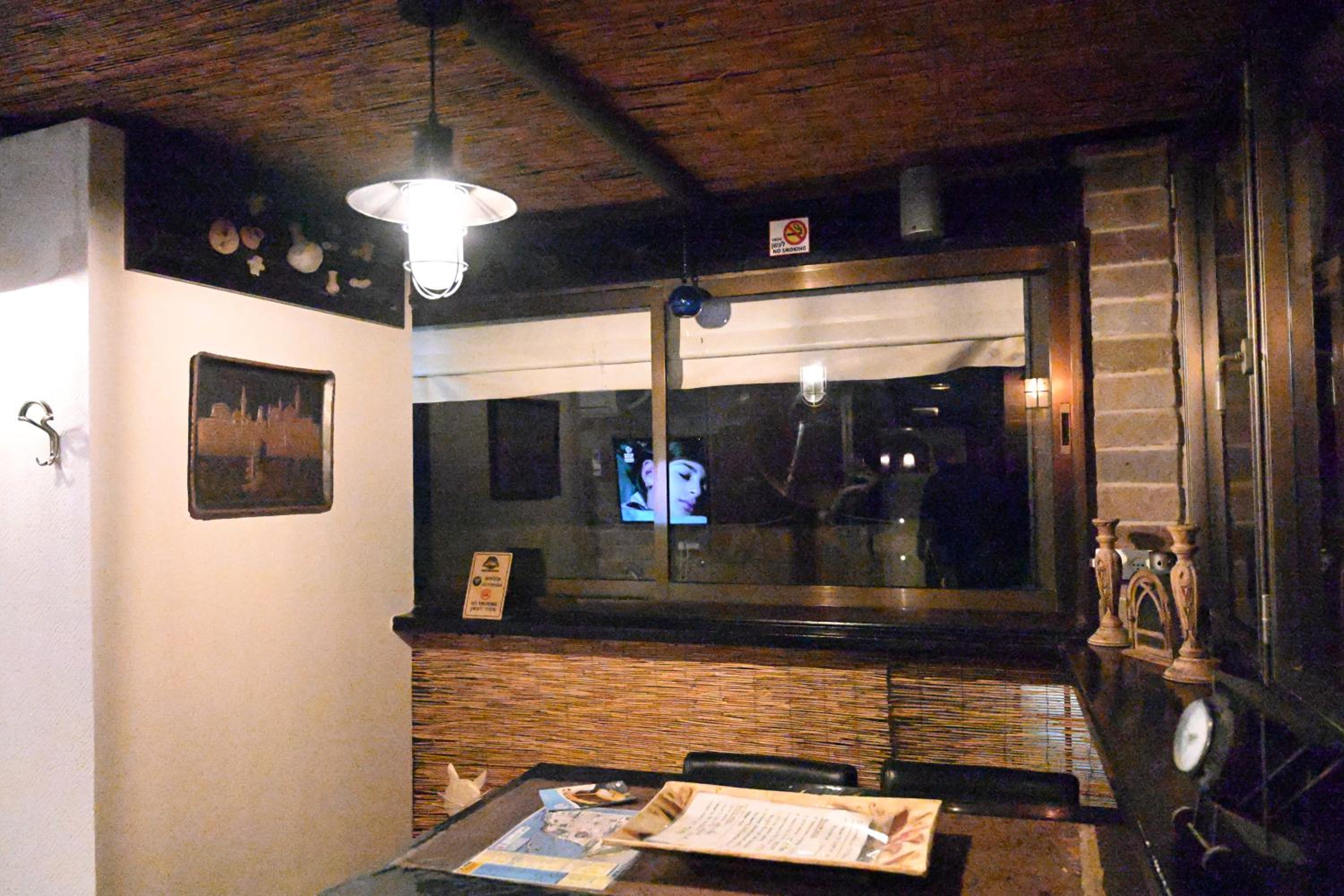 Deluxe Suite with Sea View - Photo 21