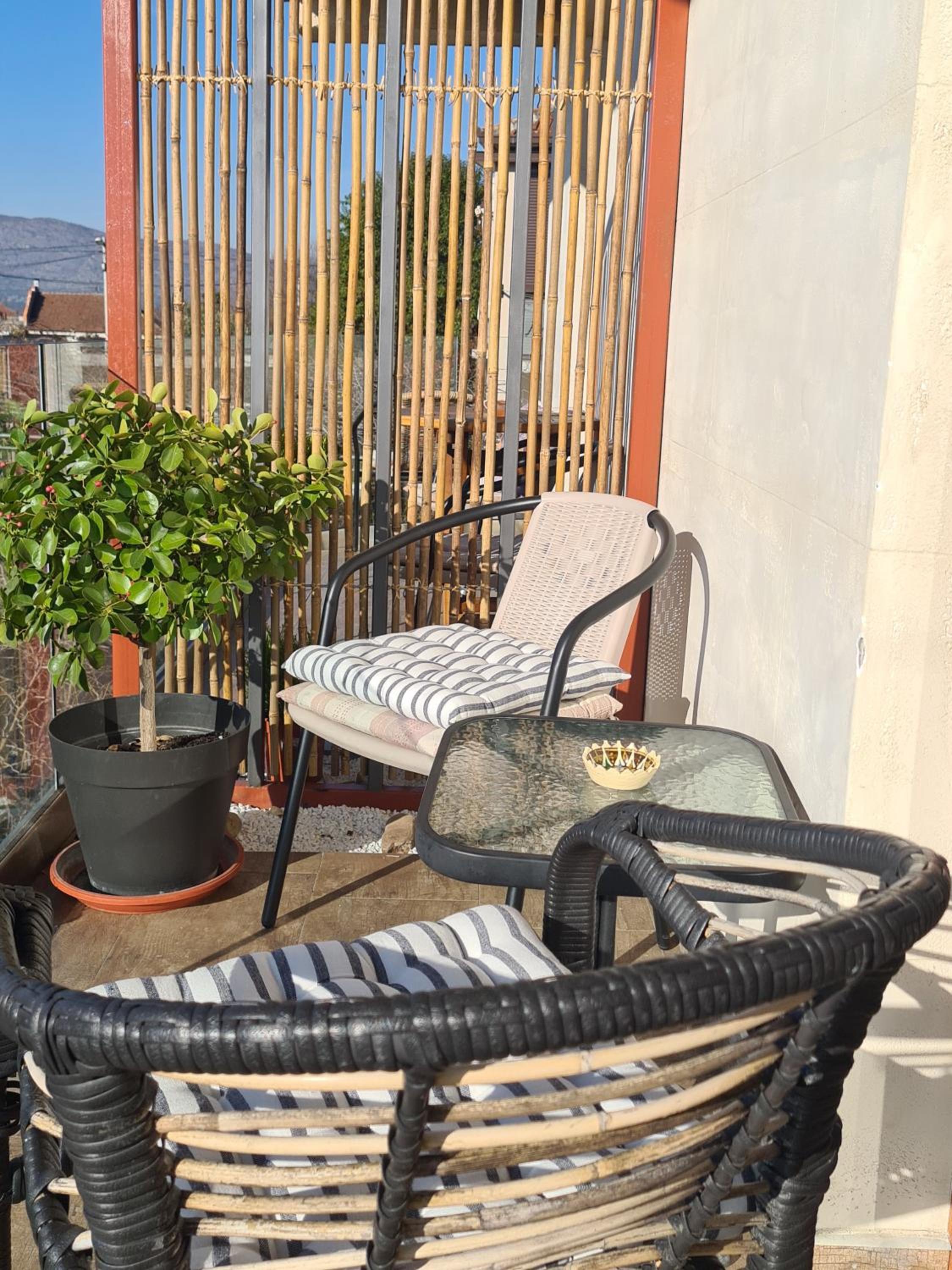 Apartment with Terrace - Photo 10