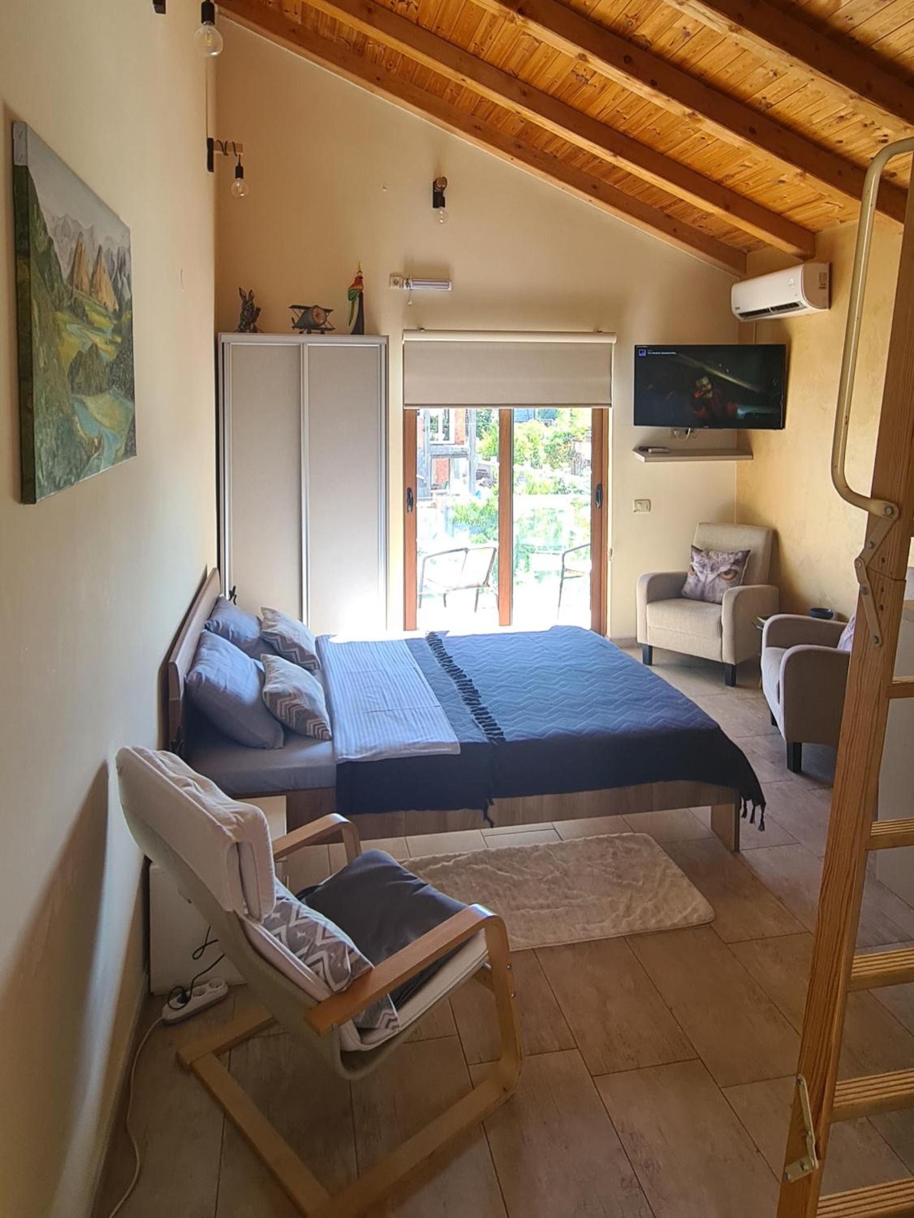 Apartment with Balcony - Photo 1