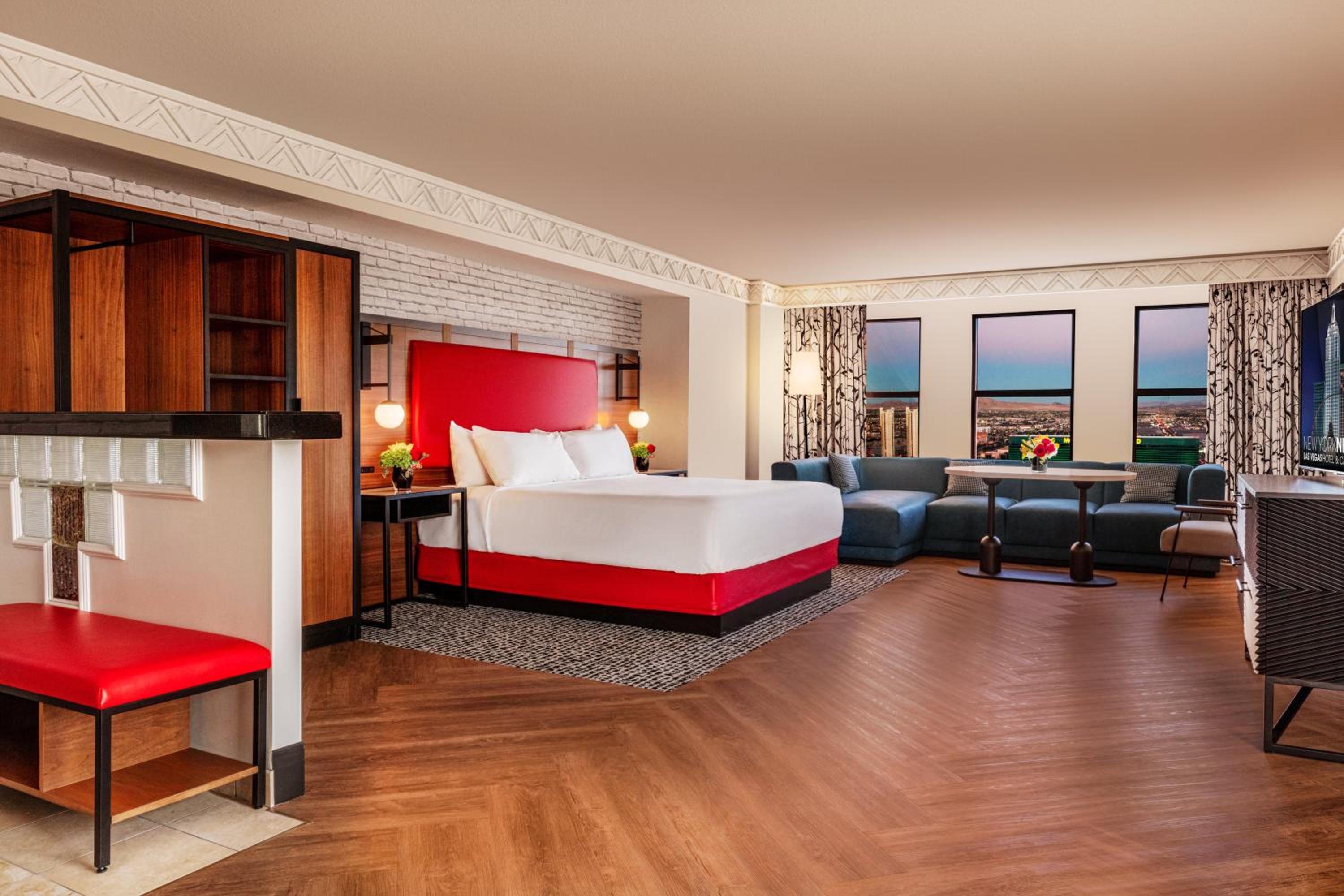 Marquis Suite - Photo 2