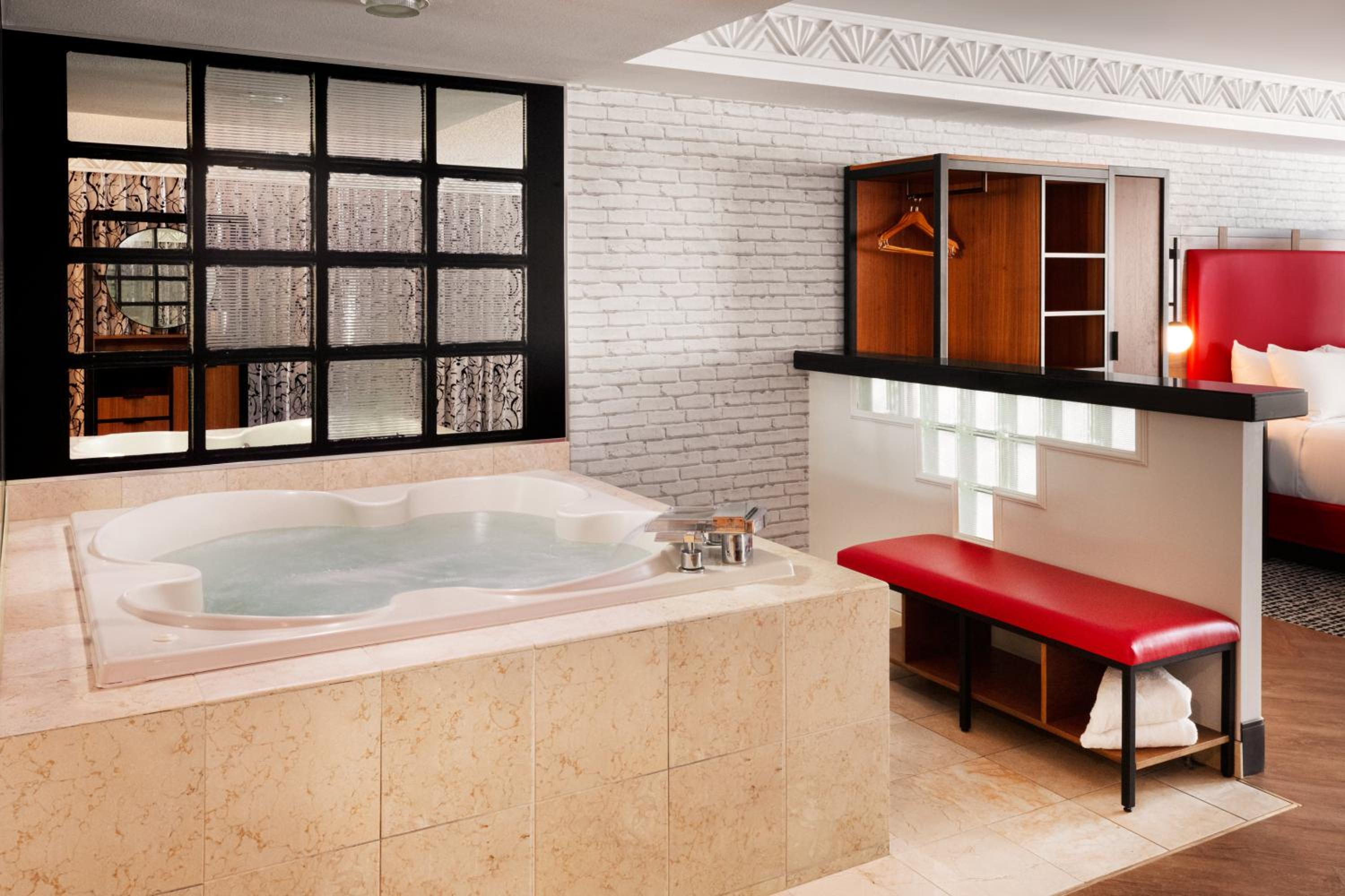 Marquis Suite - Photo 5