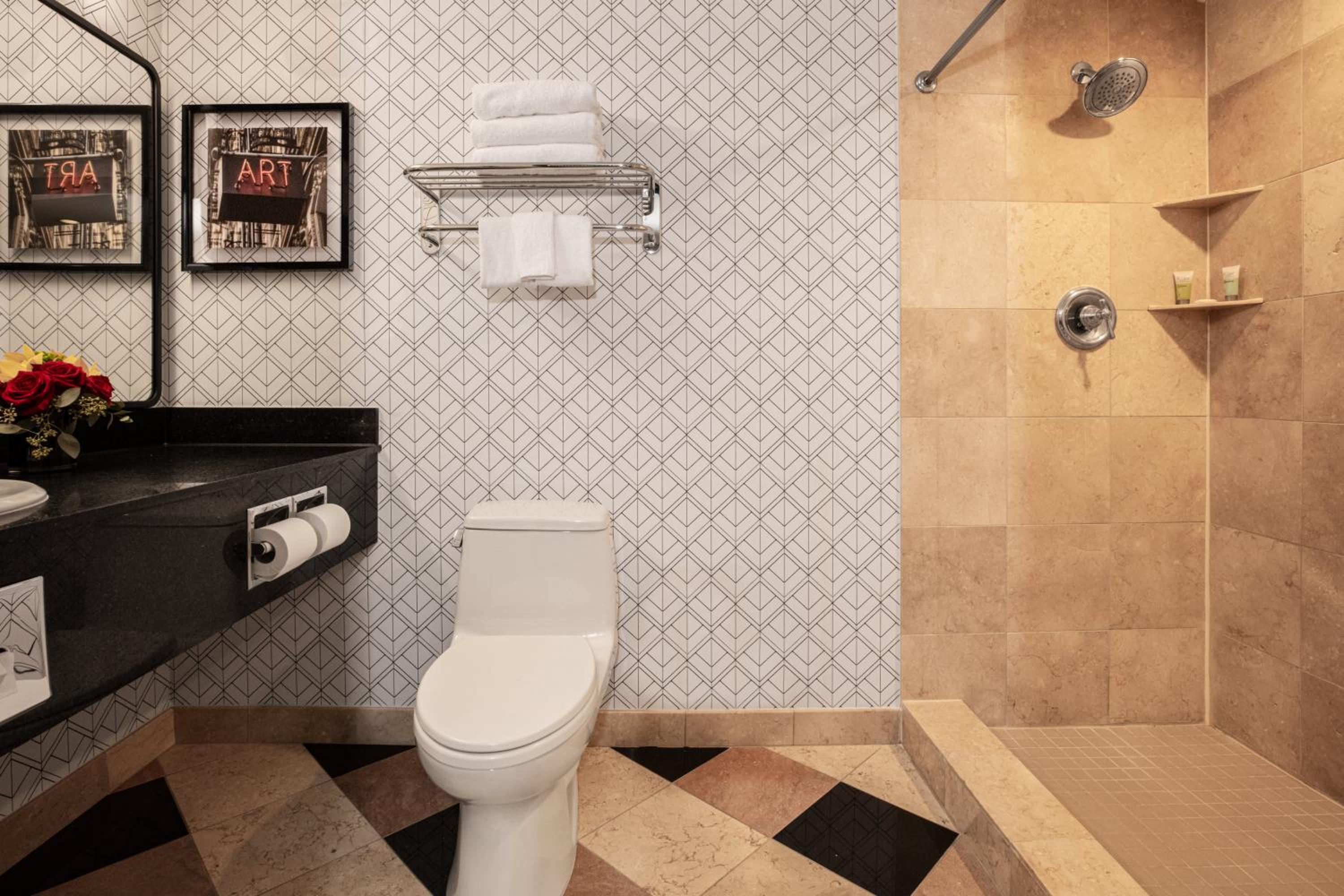 Spa Suite - Photo 5