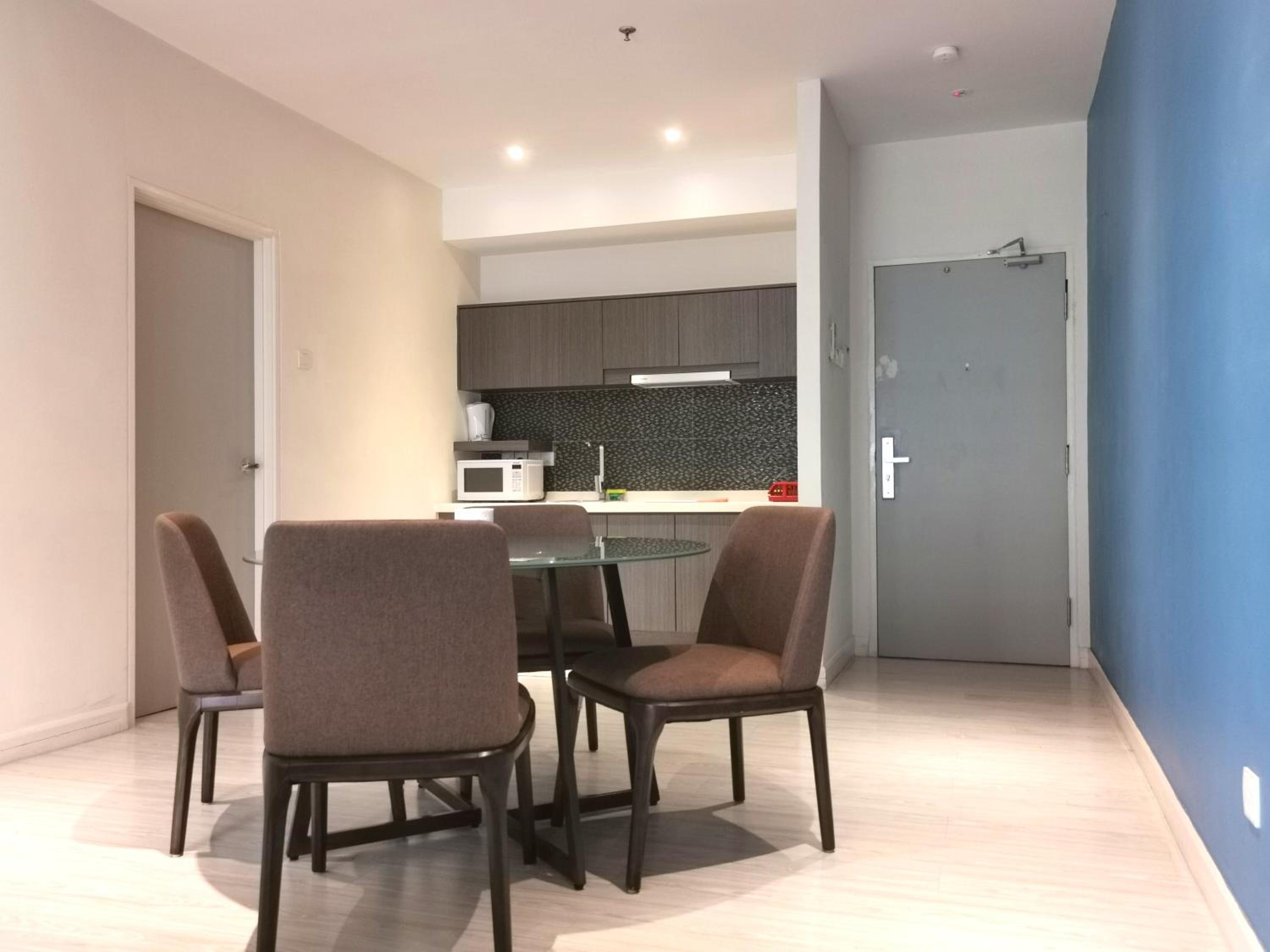 Two-Bedroom Apartment - Photo 7