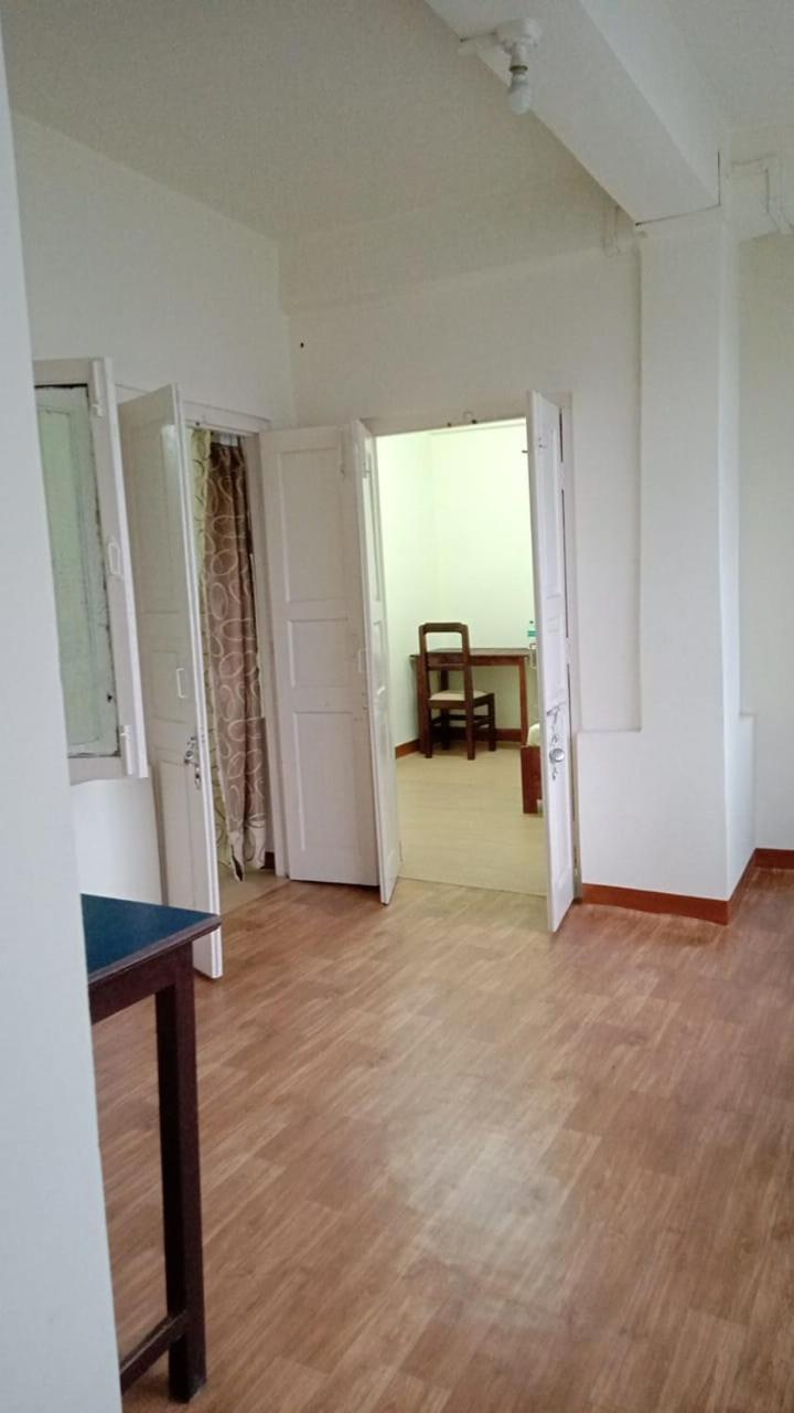 Double or Twin Room with Private Bathroom photo 3