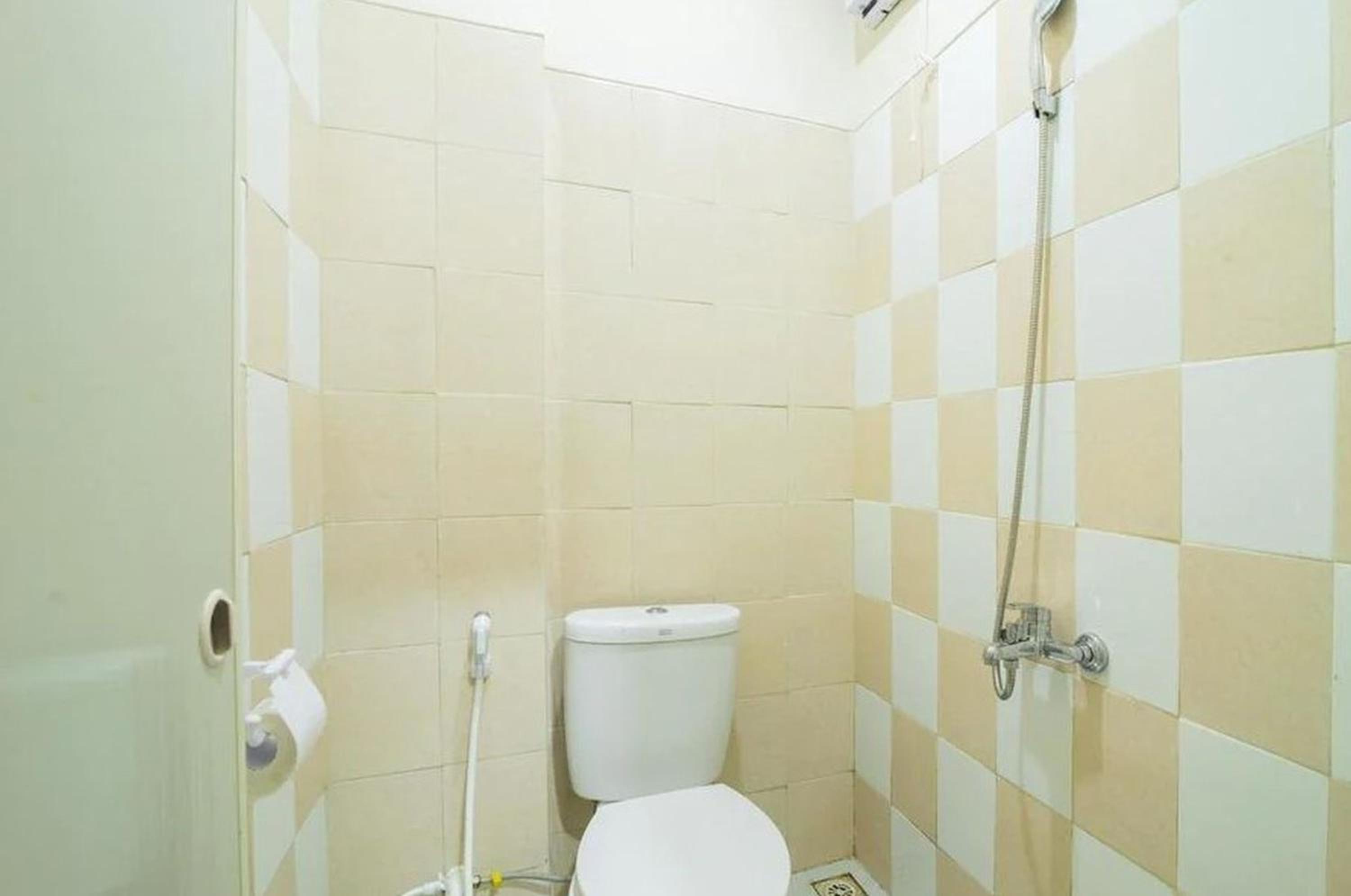 Deluxe Room - Photo 6