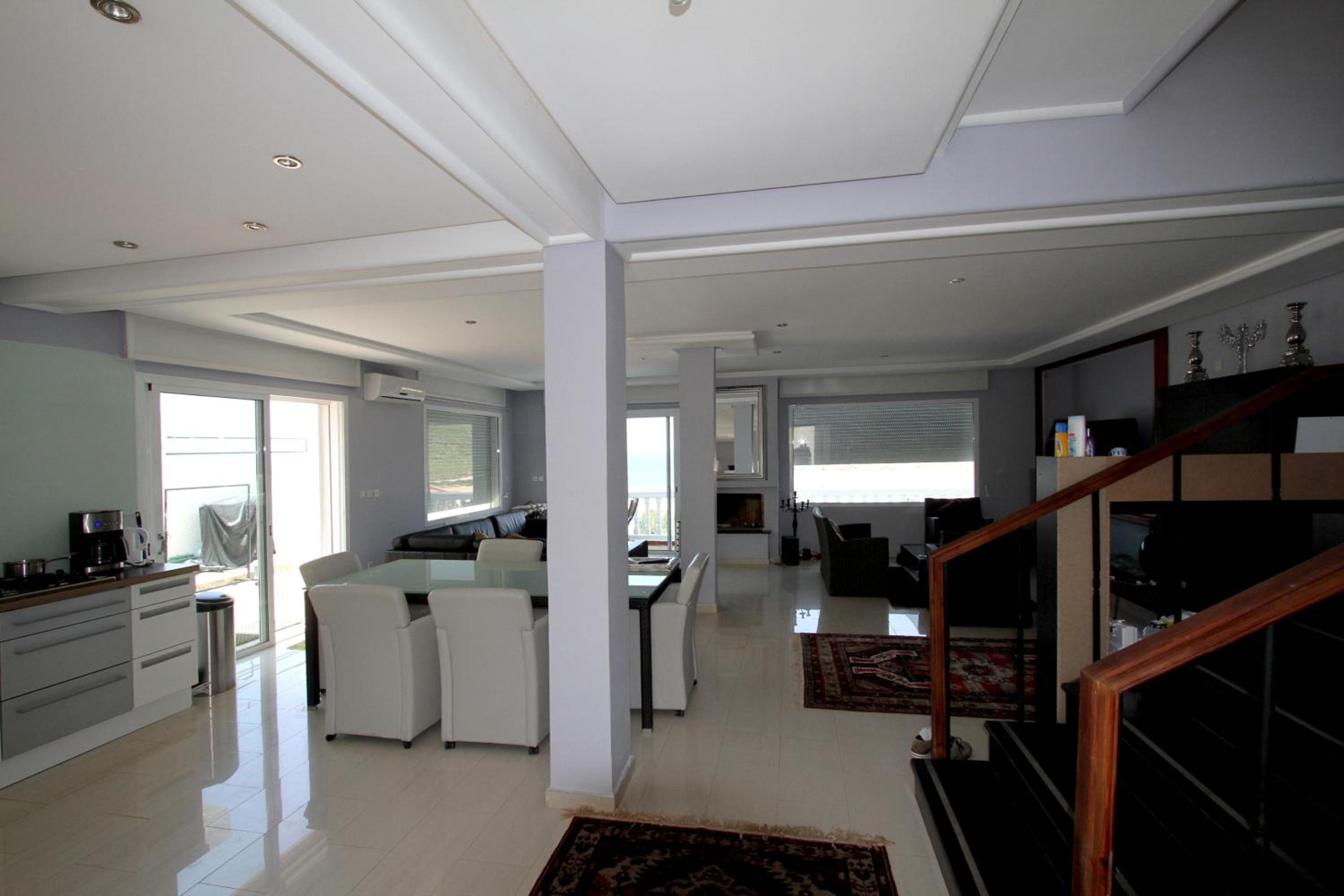 Villa with Private Pool - Photo 3