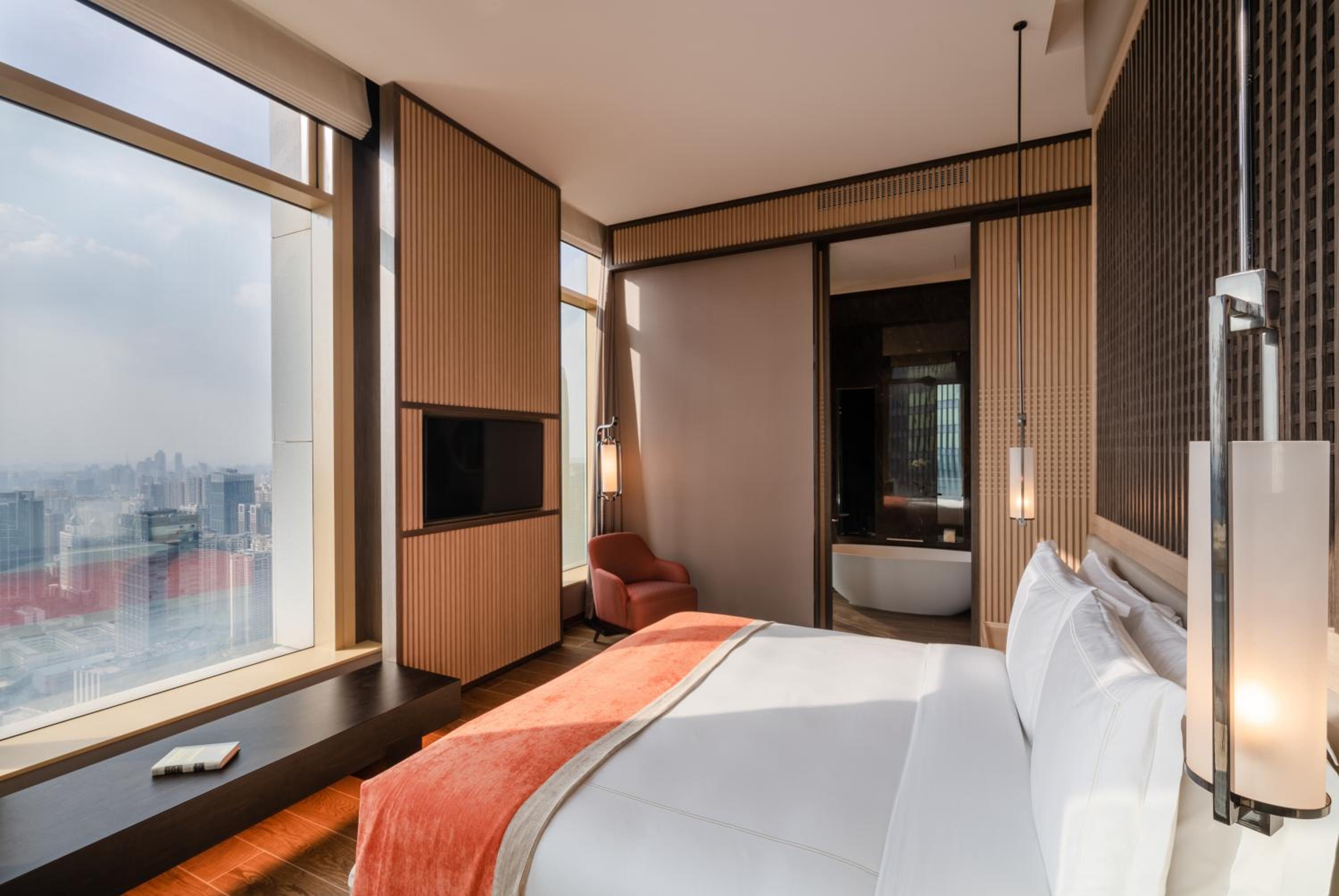 Premier Suite - Photo 4