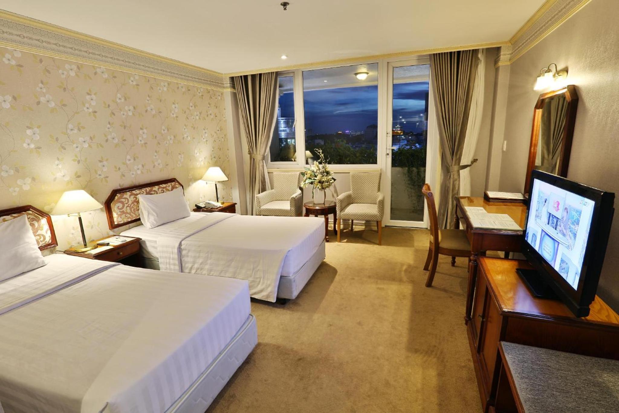 Premium Room with Balcony photo 2
