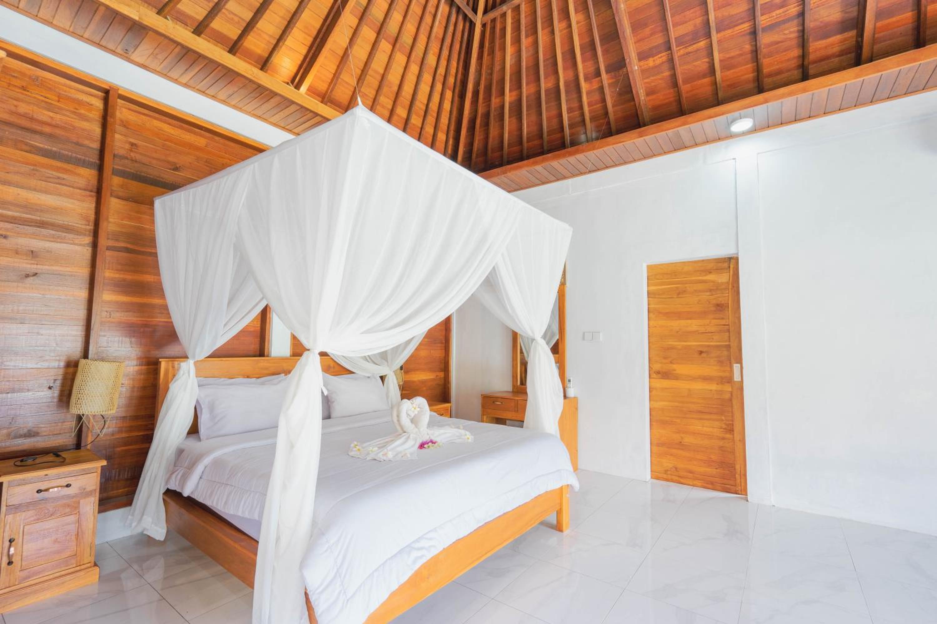 Deluxe Bungalow with Garden View - Photo 23