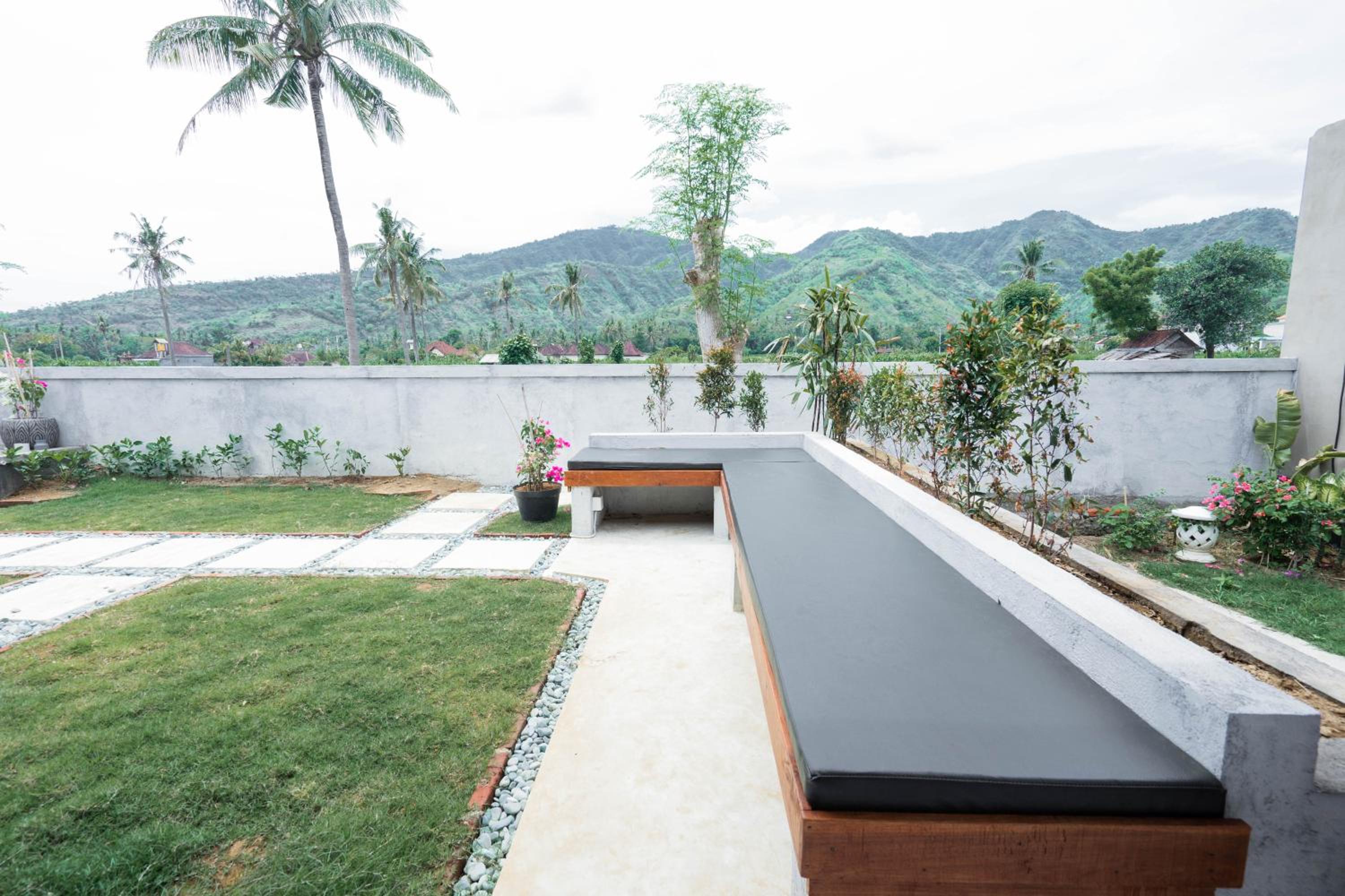 Deluxe Bungalow with Garden View - Photo 43
