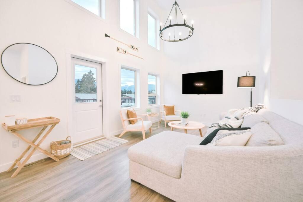 Three-Bedroom House photo 1