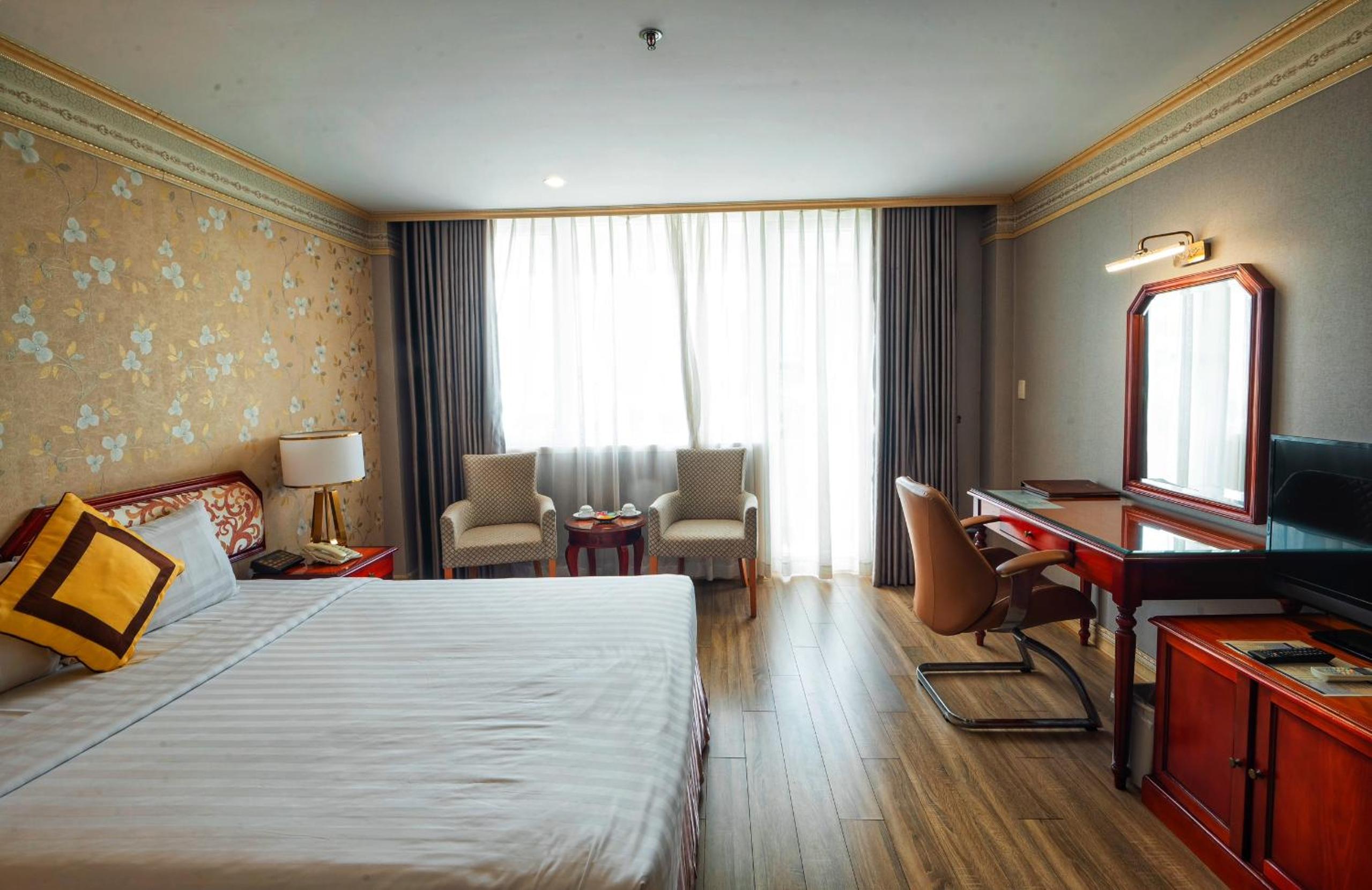 Premium Room with Balcony photo 3