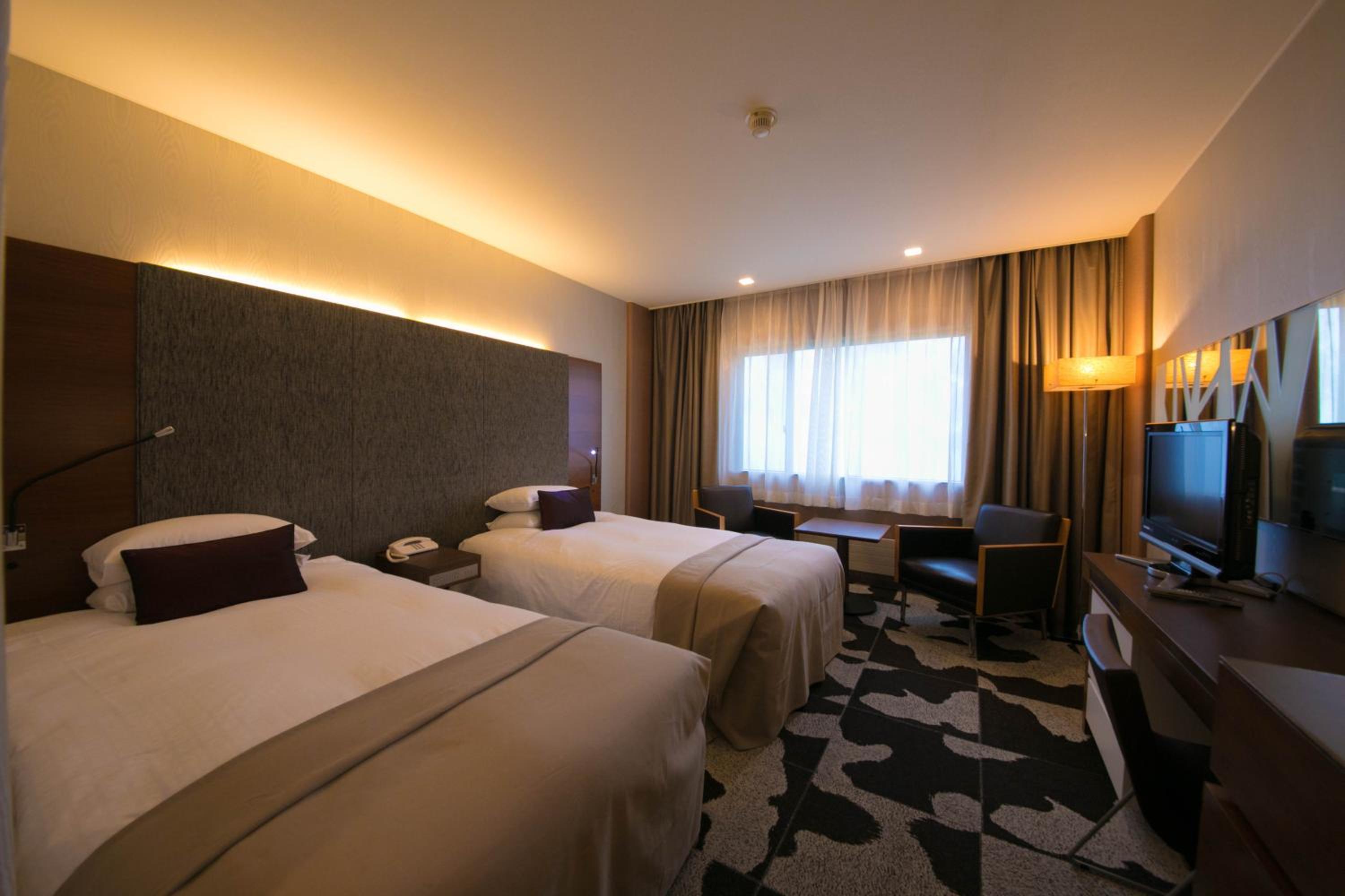 Standard Twin Room - Non-Smoking - Photo 8