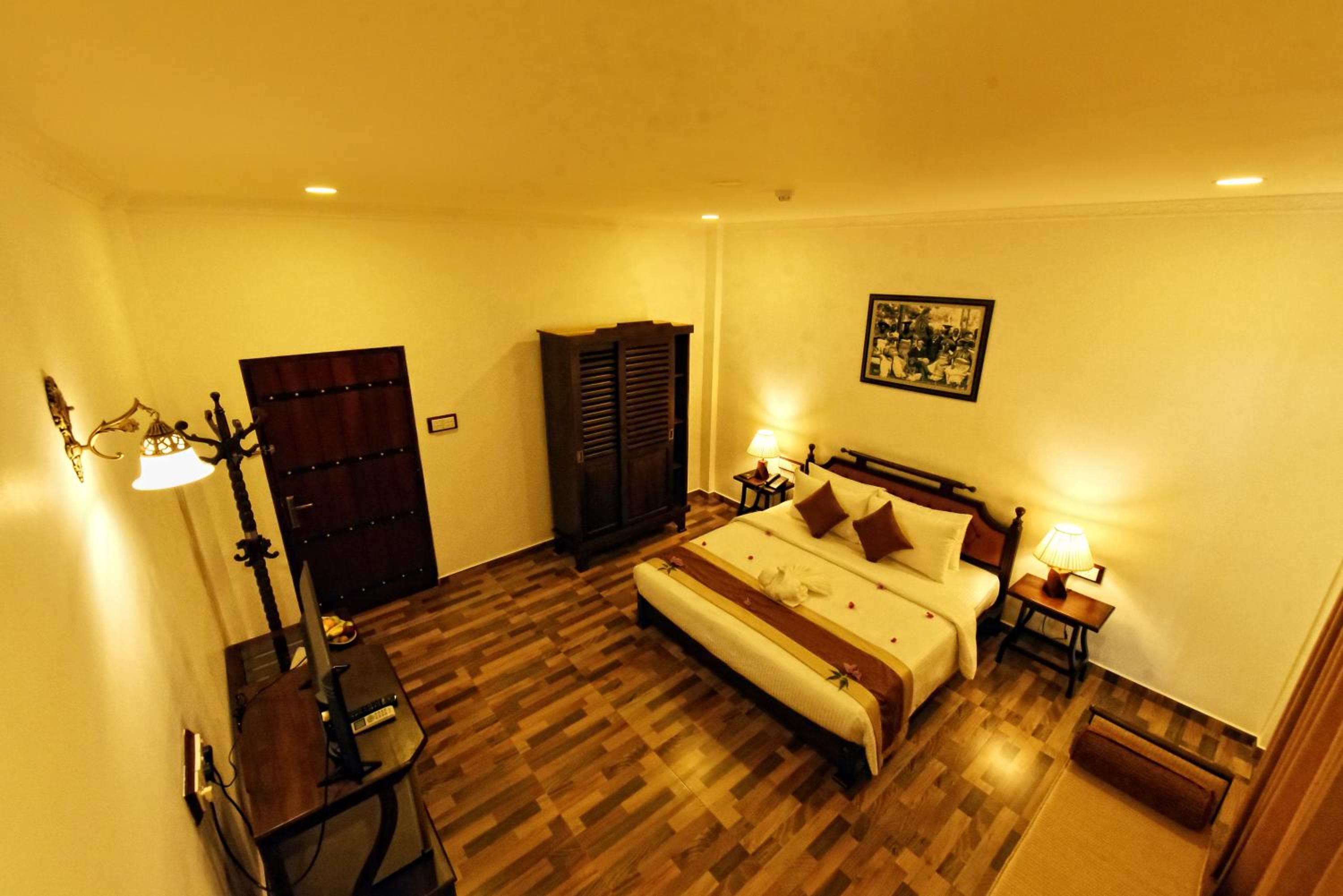 Superior Deluxe Room with Lake View