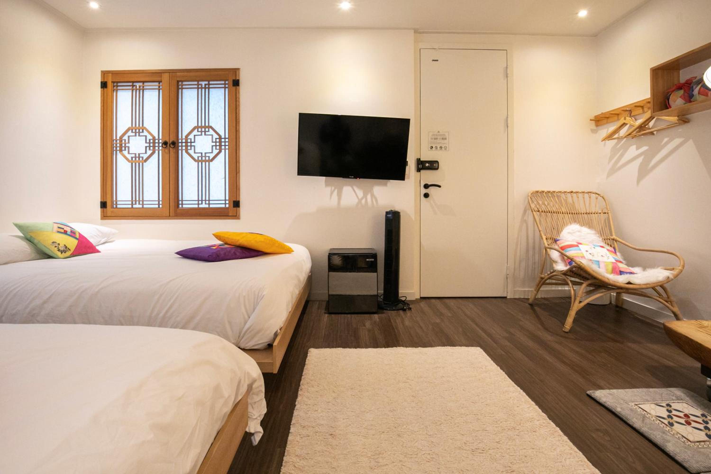 Quadruple Room with Private External Bathroom - Photo 20