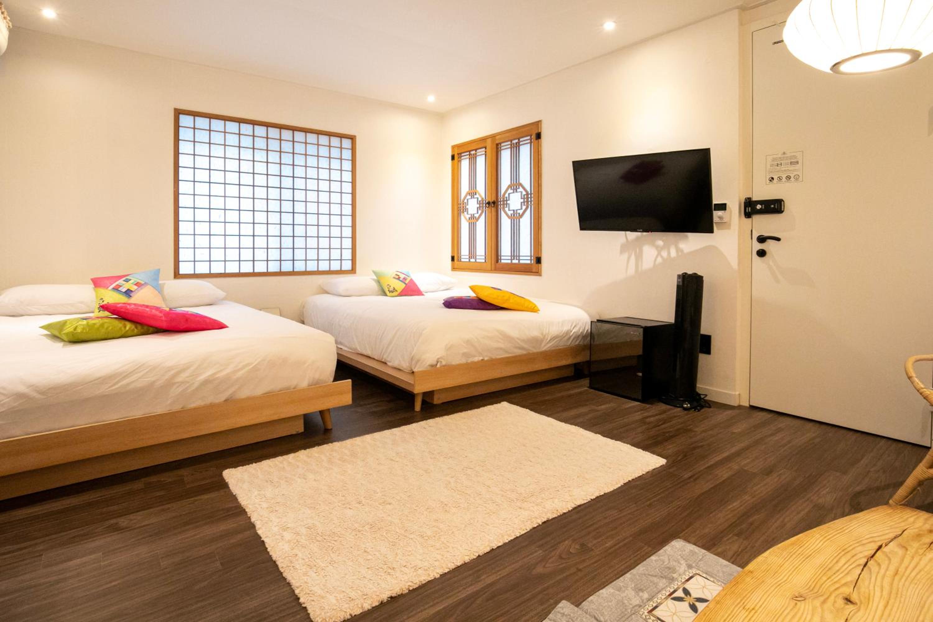 Quadruple Room with Private External Bathroom - Photo 22