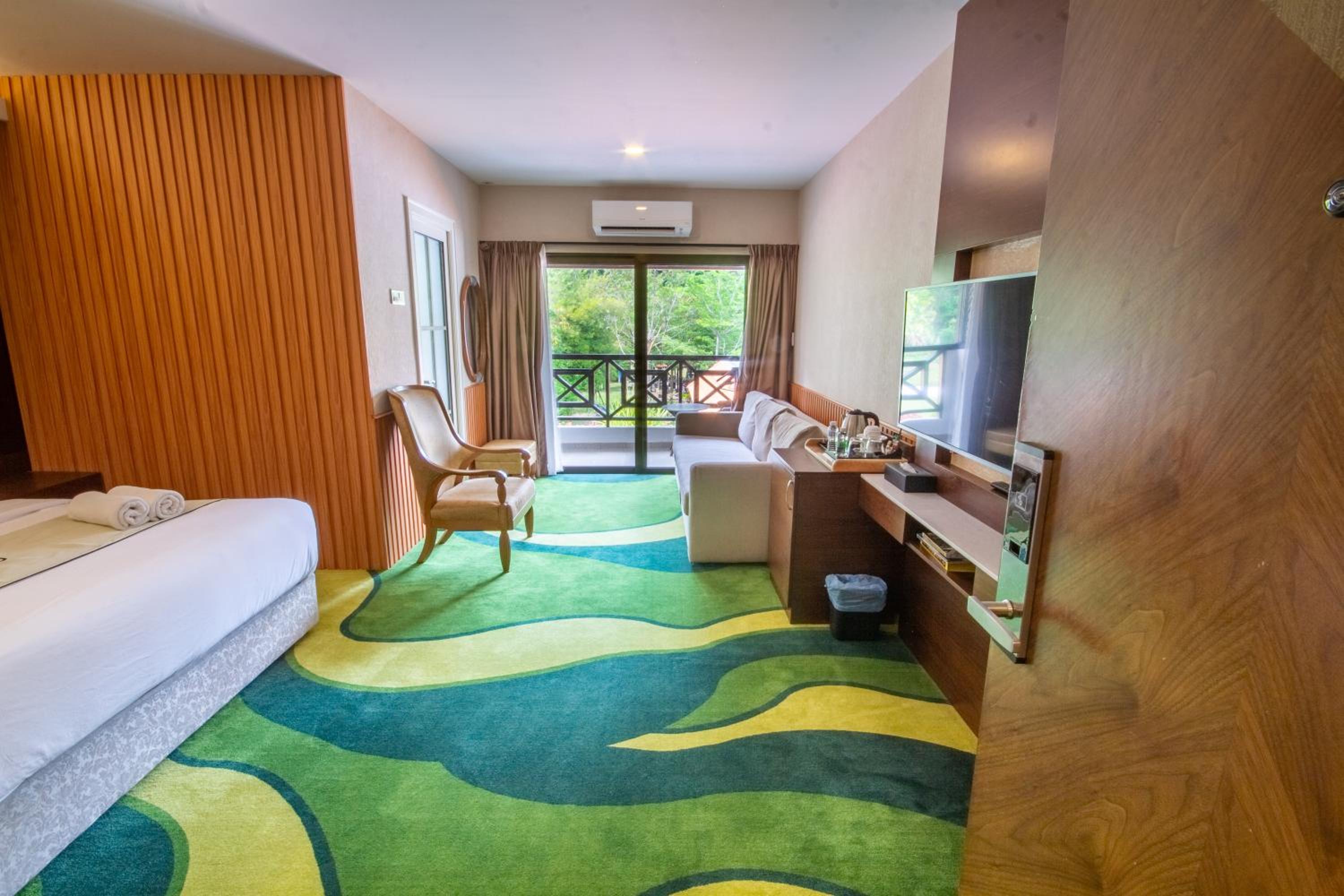 King Room With Balcony photo 3
