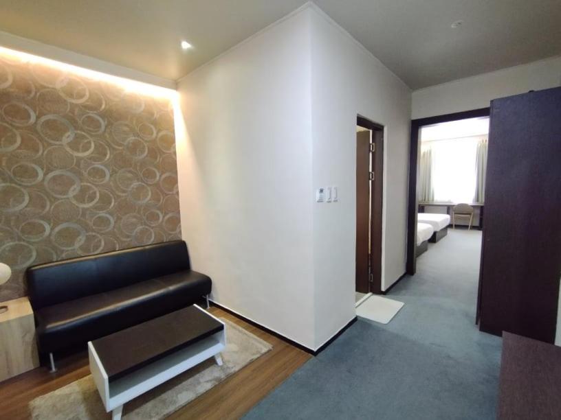 Deluxe Room - Photo 5