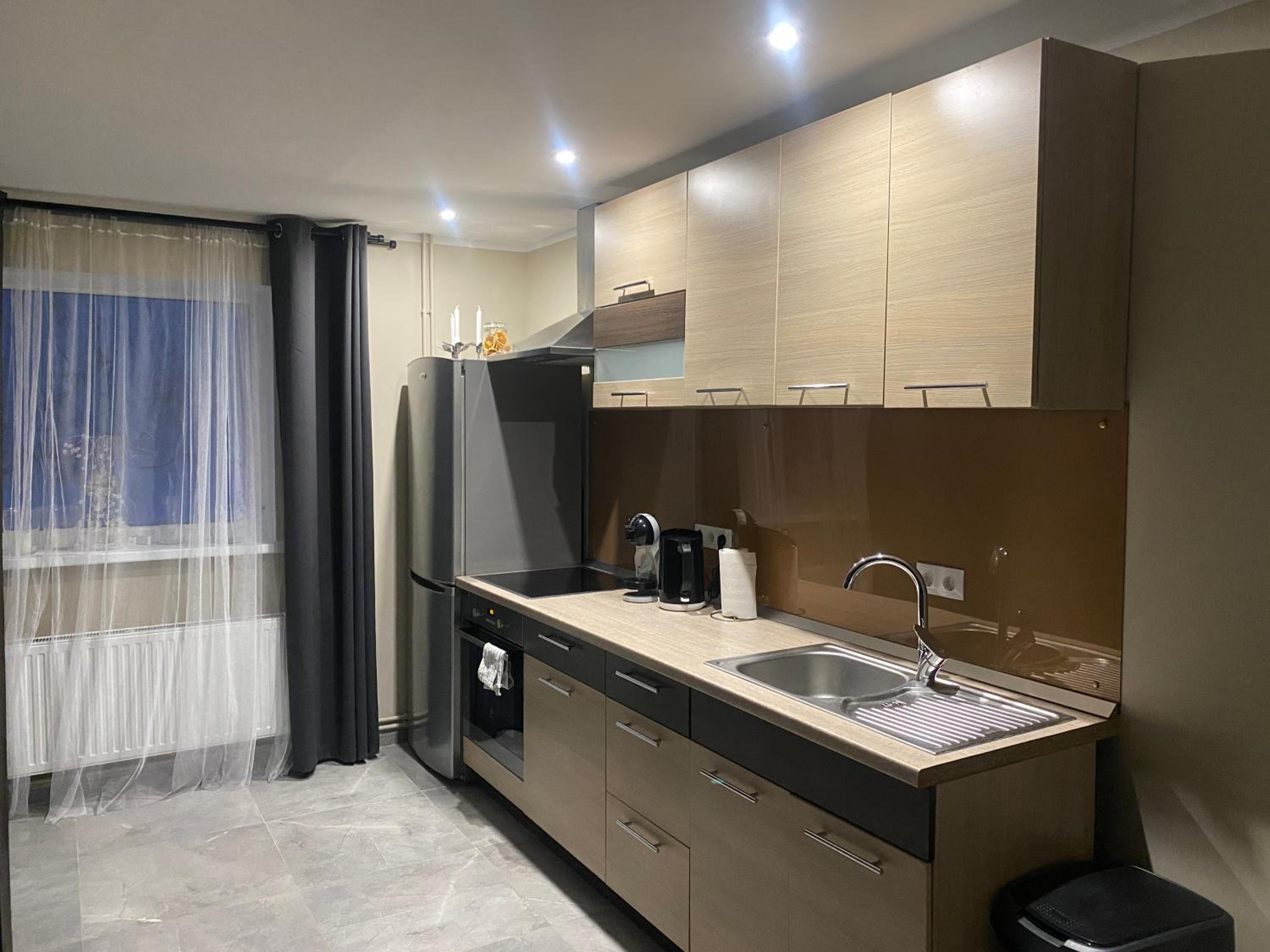 Two-Bedroom House - Photo 2