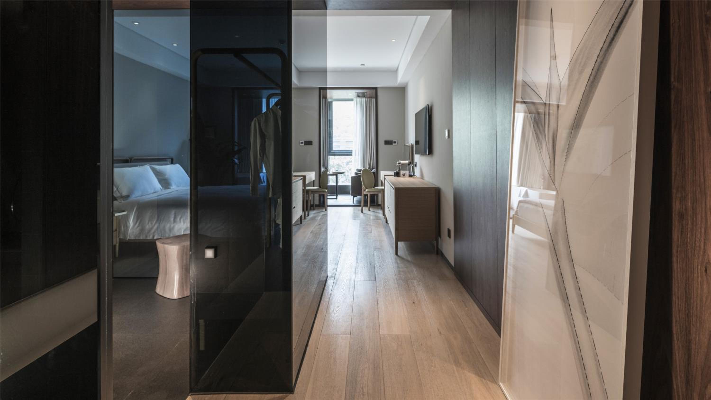 Executive Room with Mountain View-Free MiniBar and Free daily afternoon tea photo 3