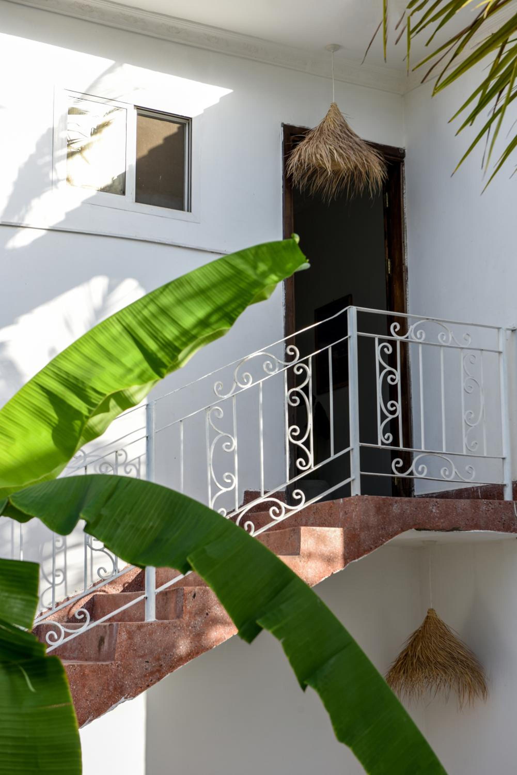 Apartment with Balcony - Photo 12