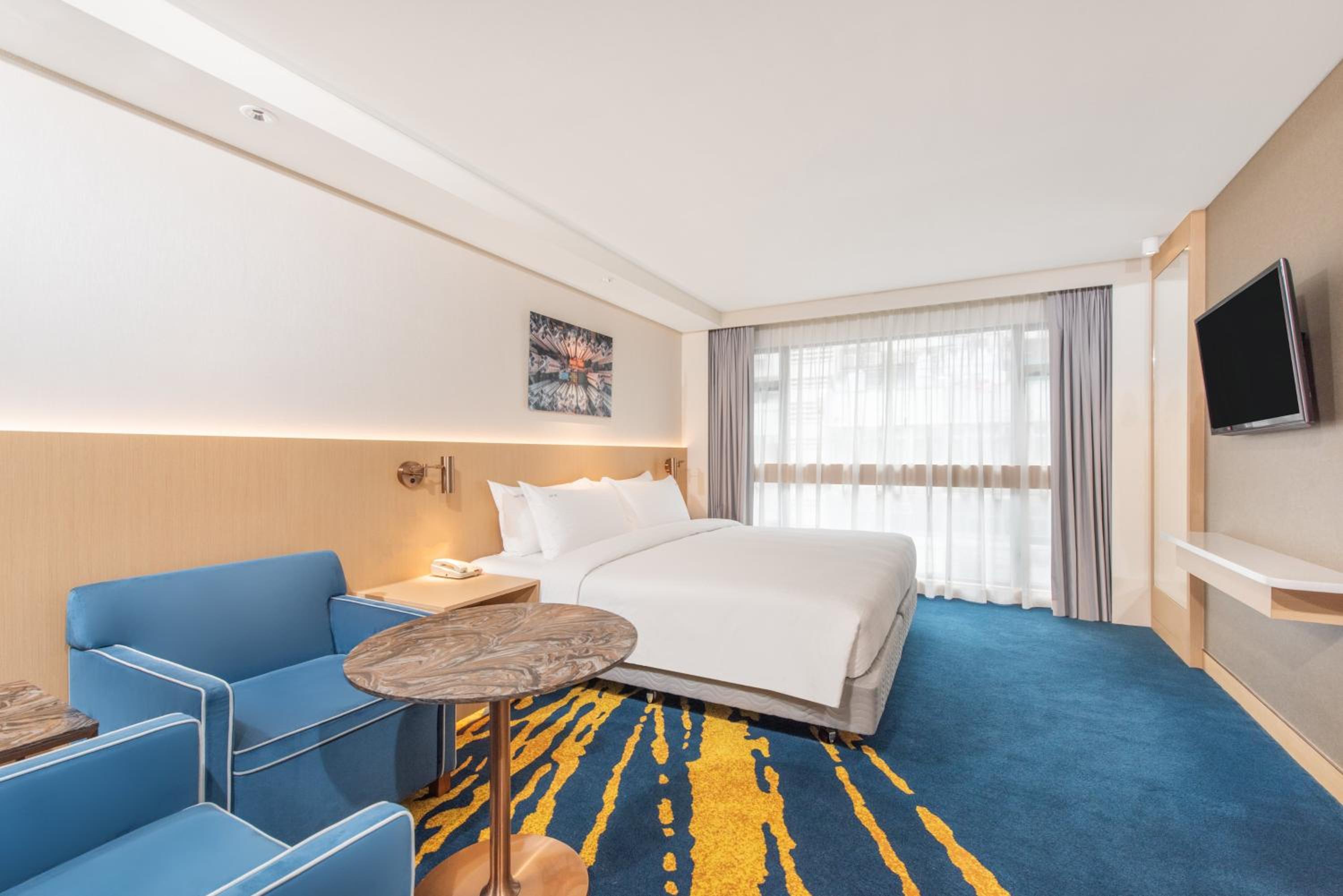 Premium King Room - Middle Floor