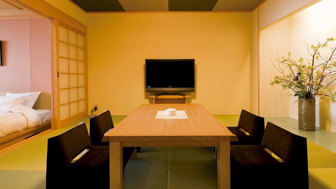 Deluxe Family Suite photo 2