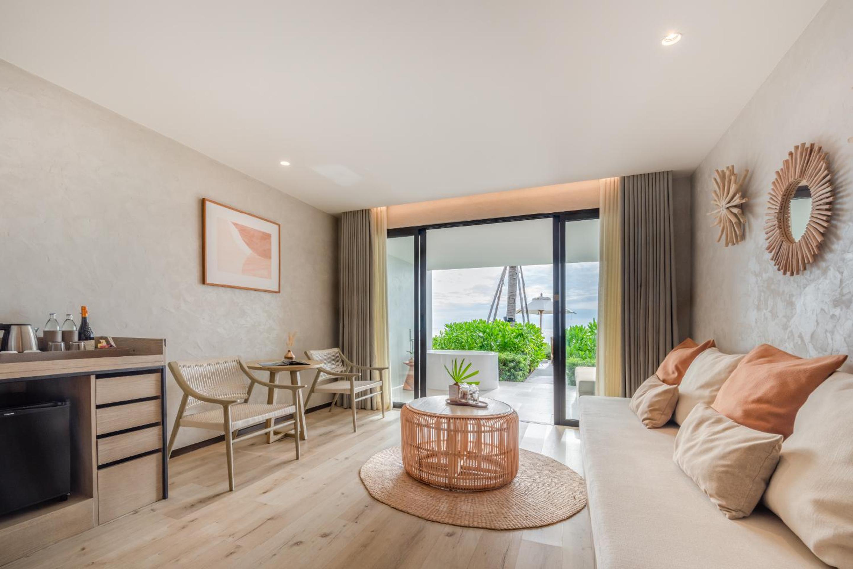 Mini Suite Beachfront Twin - Photo 1