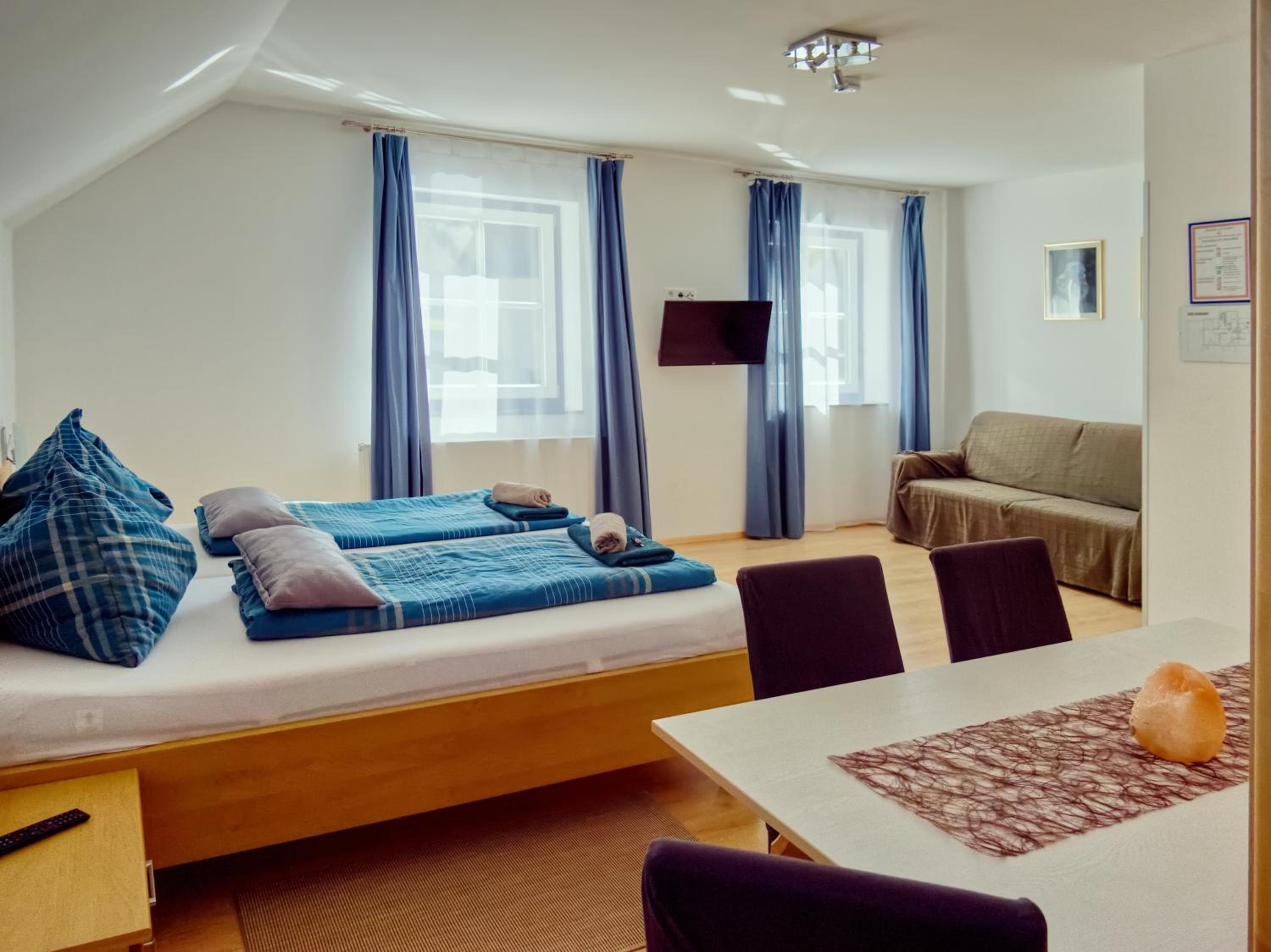 Family Double Room - Photo 1