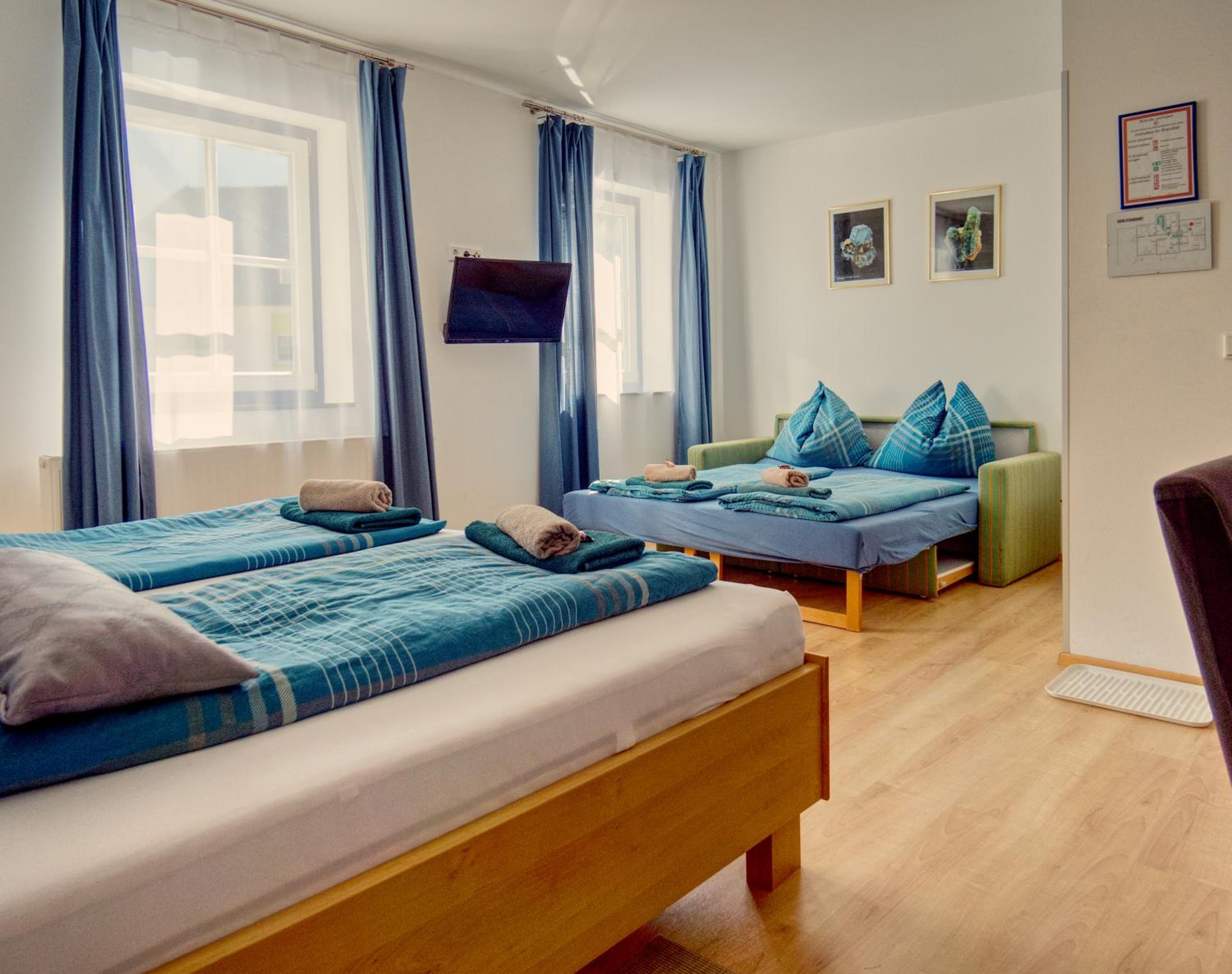 Family Double Room - Photo 4