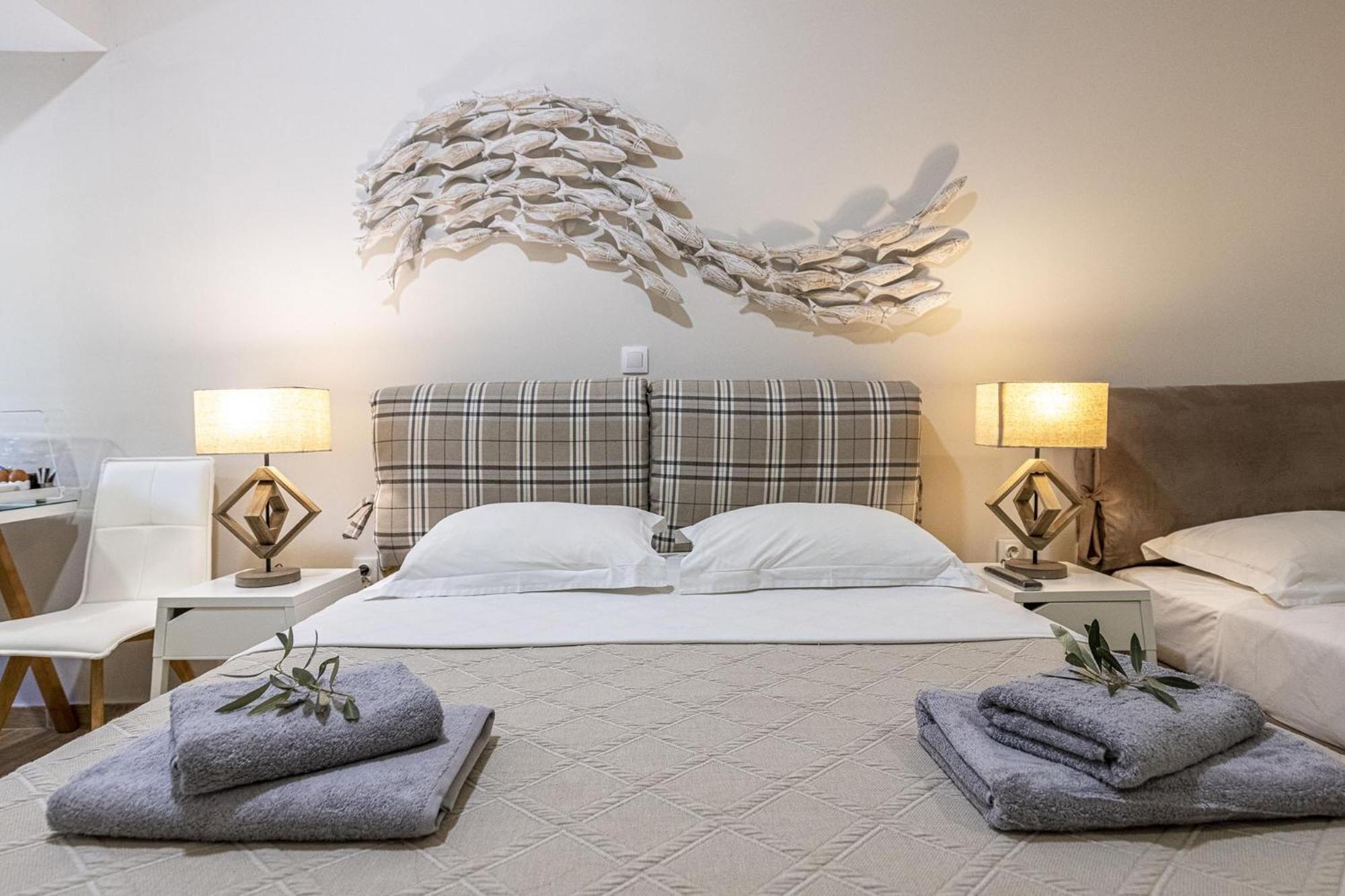 Deluxe Quadruple Room with Jetted Shower