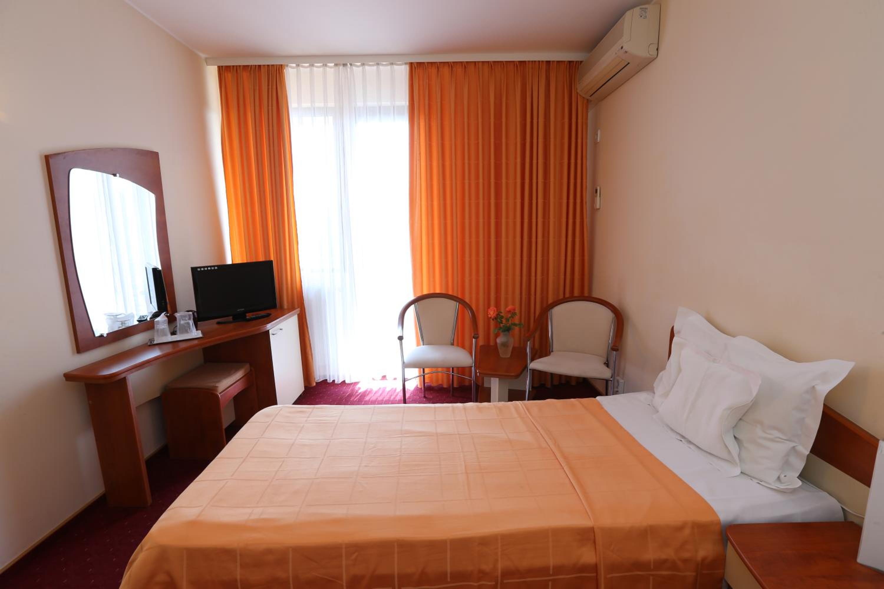 Double or Twin Room with Indoor Swimming Pool Access