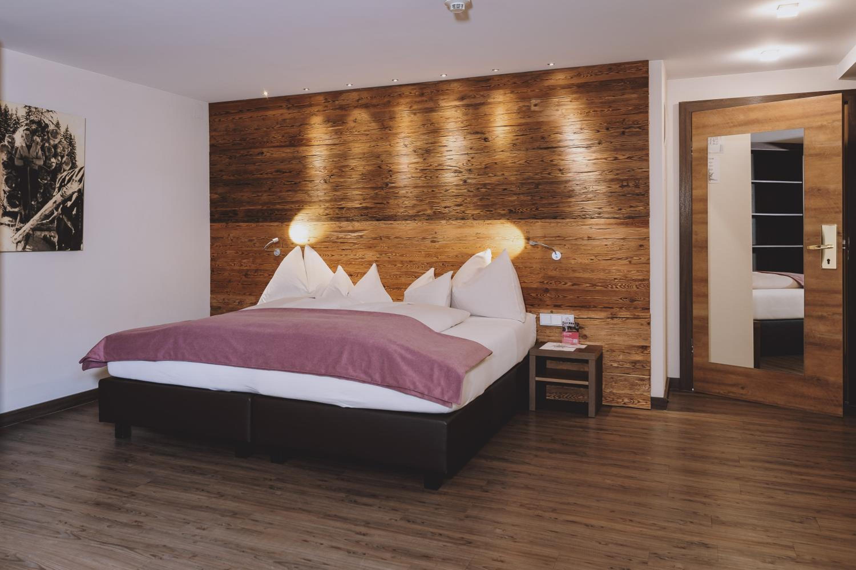 Superior Double or Twin Room - Photo 1