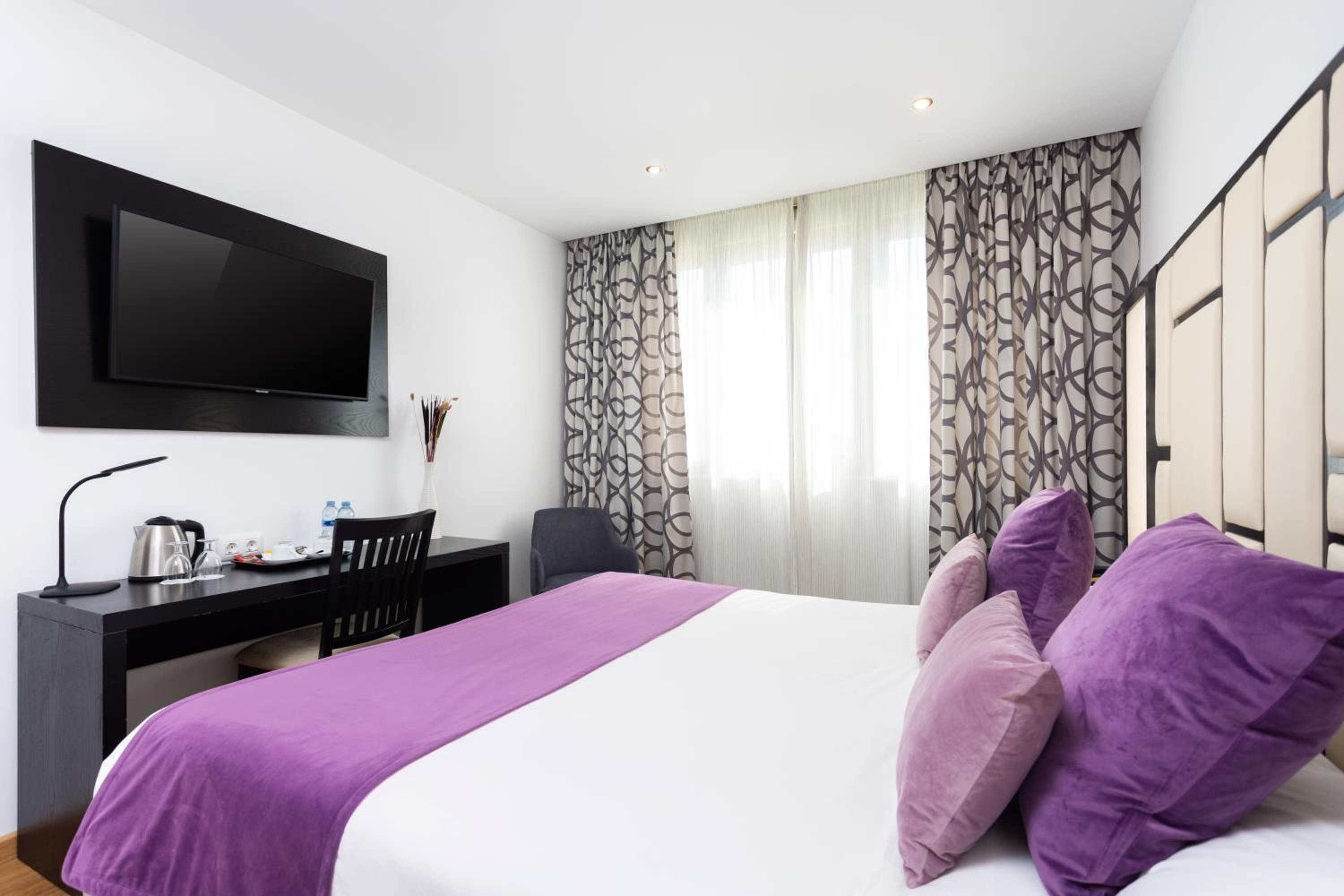 Double Or Twin Room (1-2 Adults)
