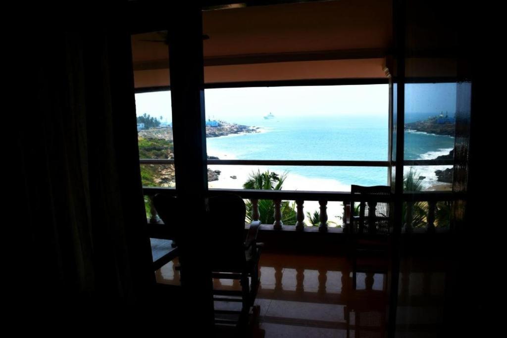 Deluxe Double or Twin Room with Ocean View photo 3