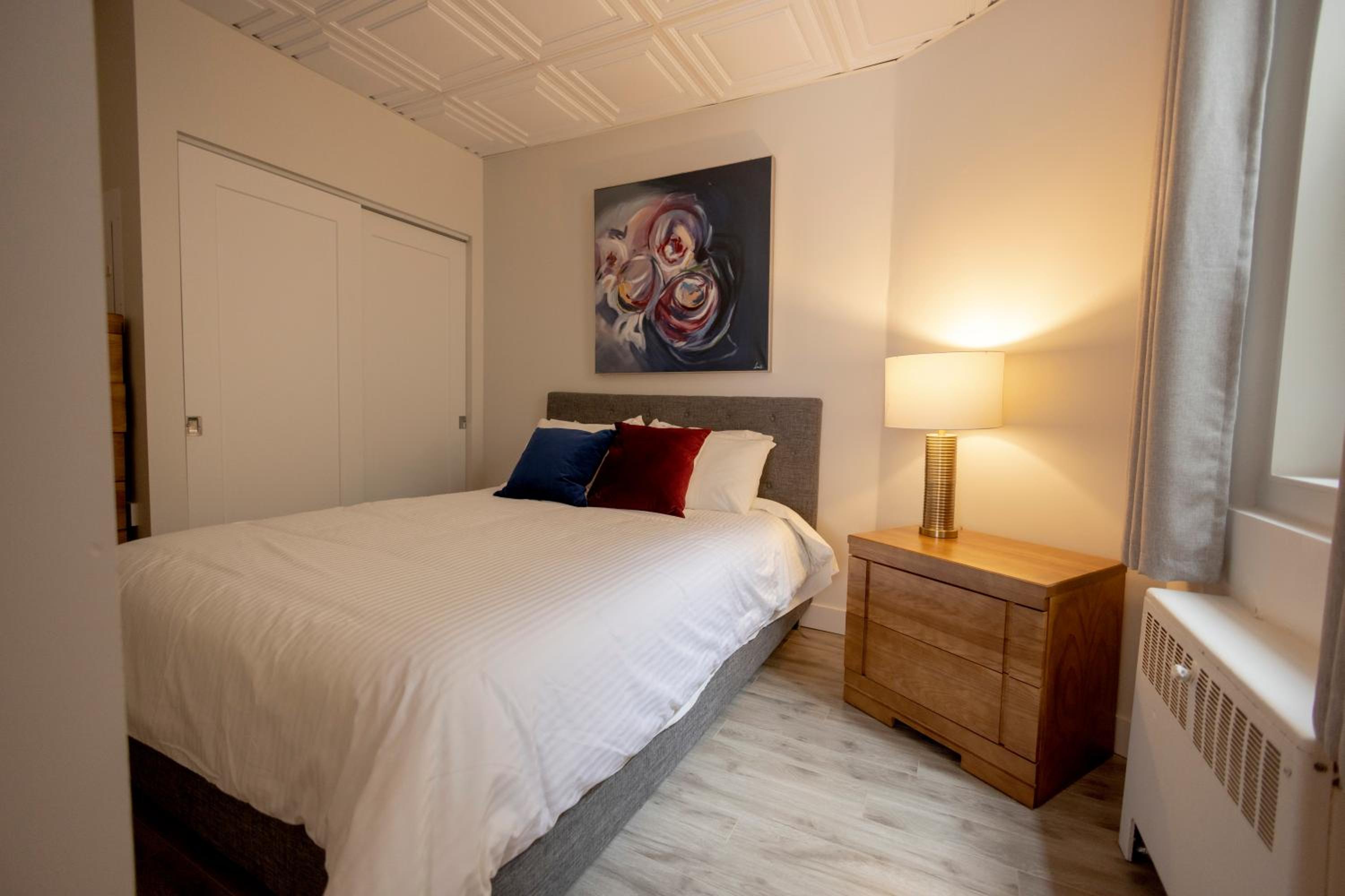 One-Bedroom Apartment - Photo 25