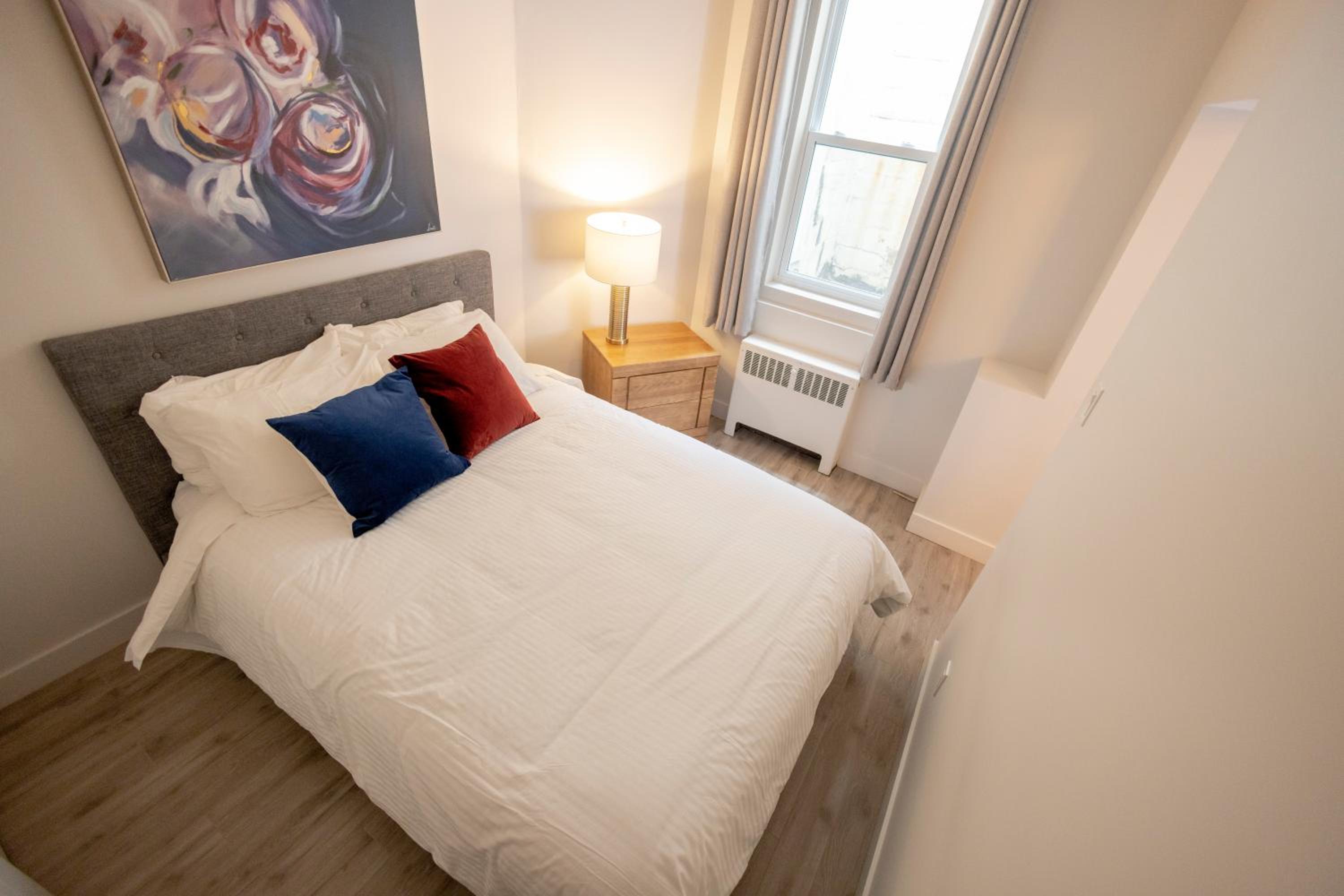 One-Bedroom Apartment - Photo 23