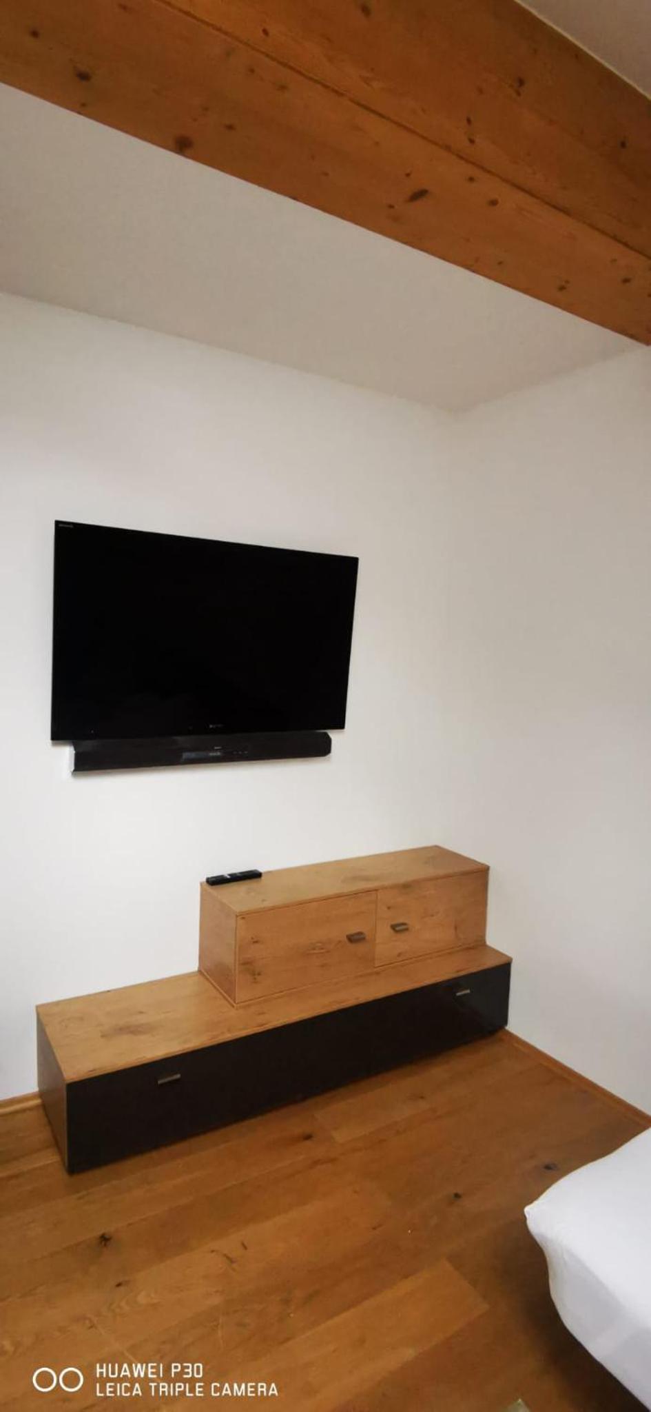 Apartment with Mountain View photo 3