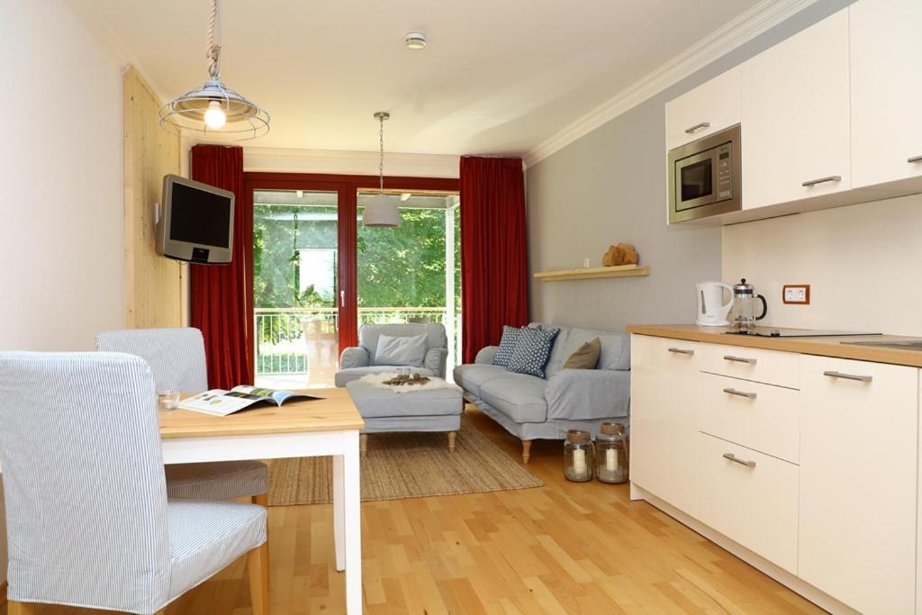 Apartment with Sea View photo 2