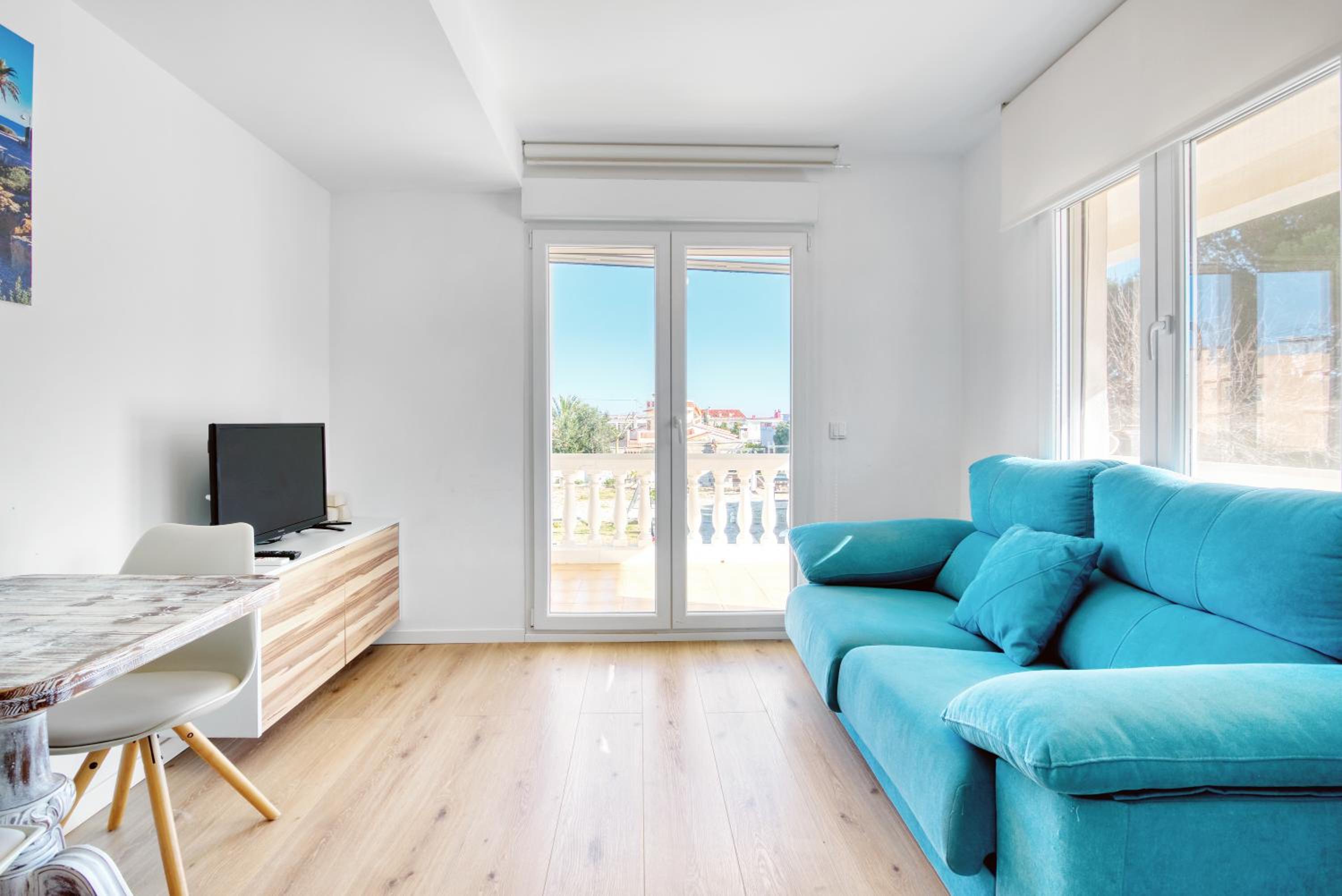 Two-Bedroom Deluxe Apartment with Garden View