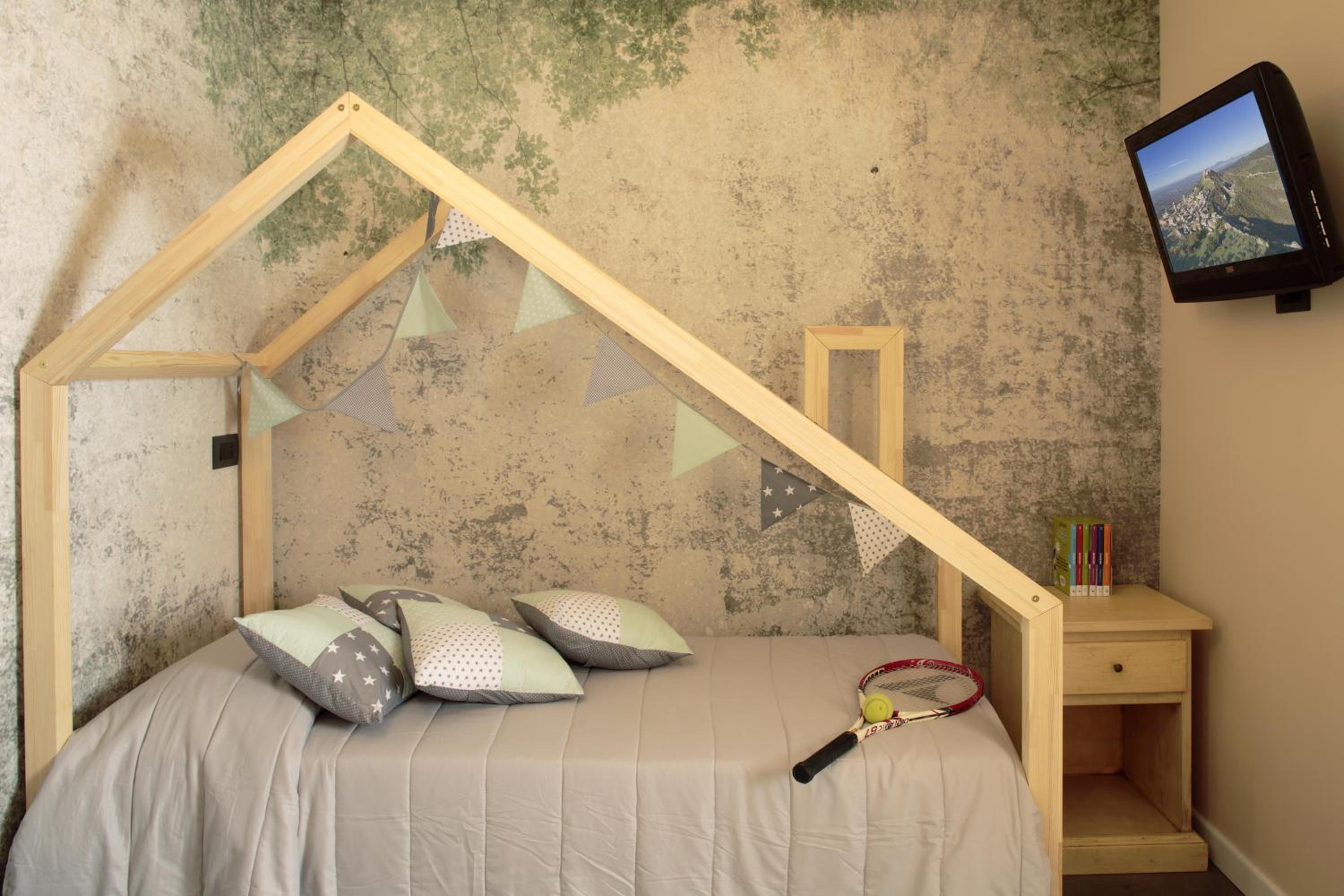 Superior Quadruple Room - Photo 8