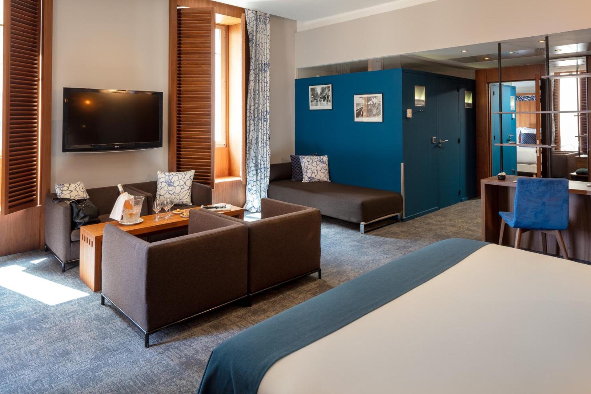 Junior Suite with Terrace - Photo 14