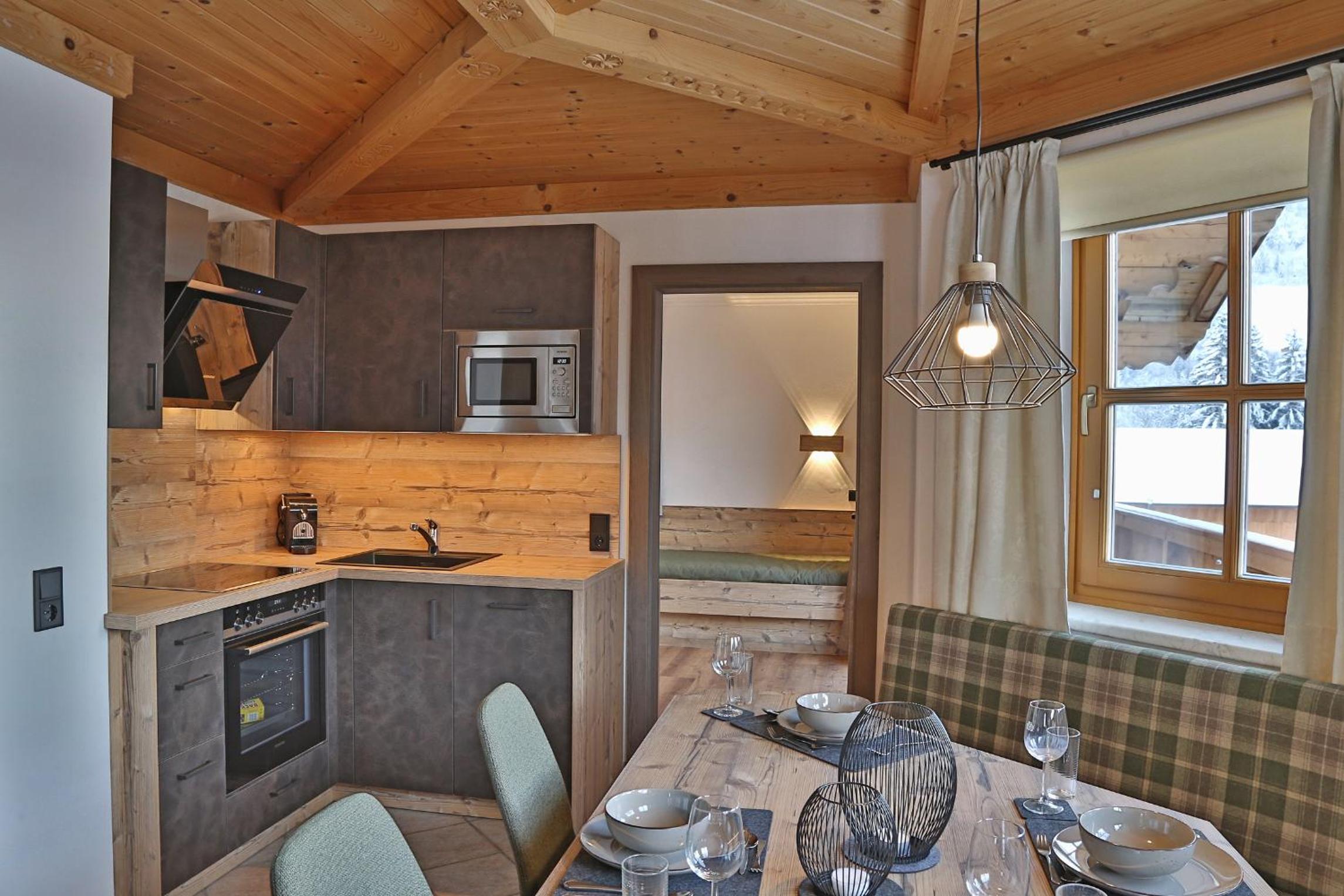 Two-Bedroom Apartment with Balcony - Photo 2