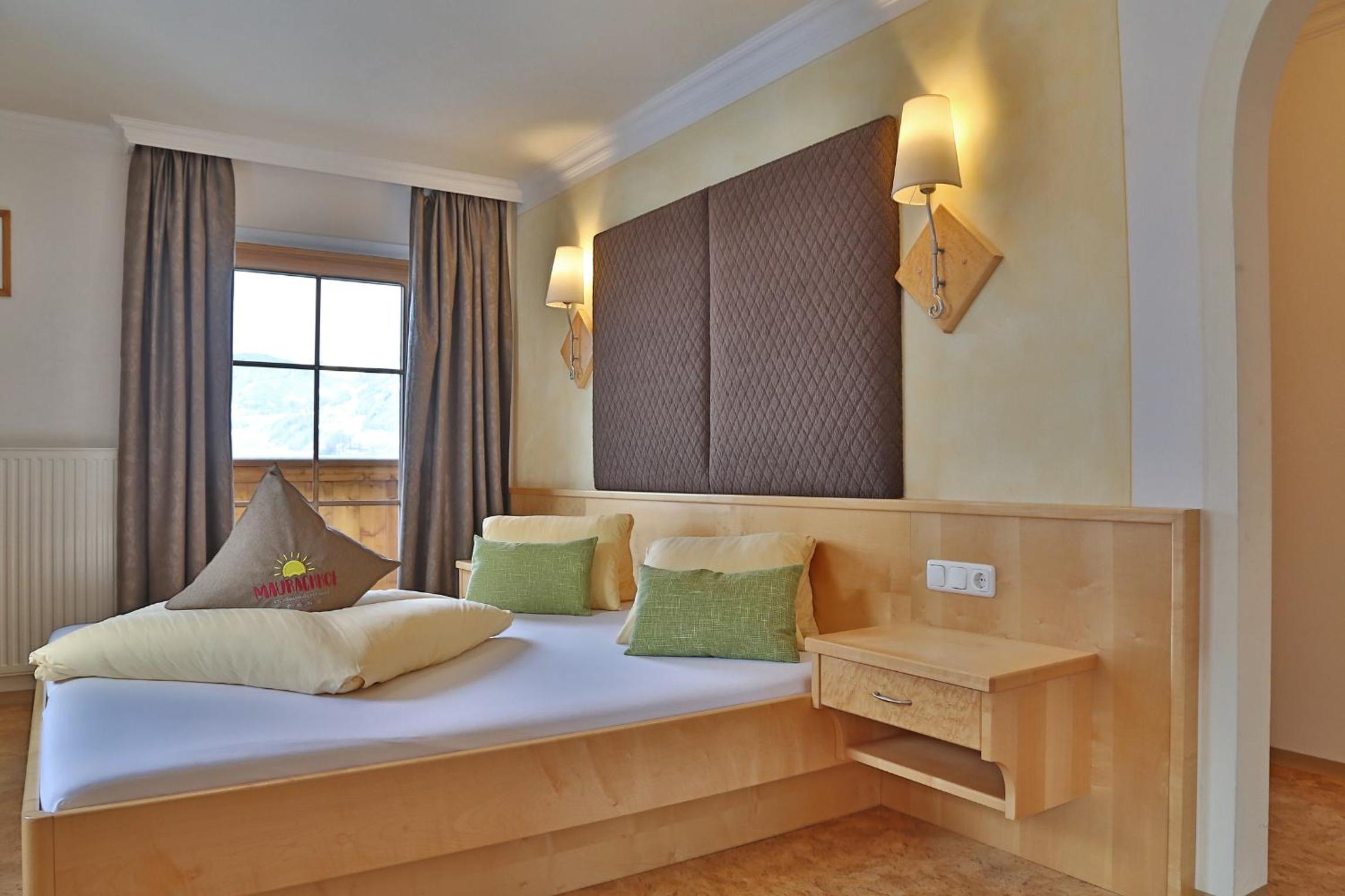 Double Room with Balcony - Photo 4