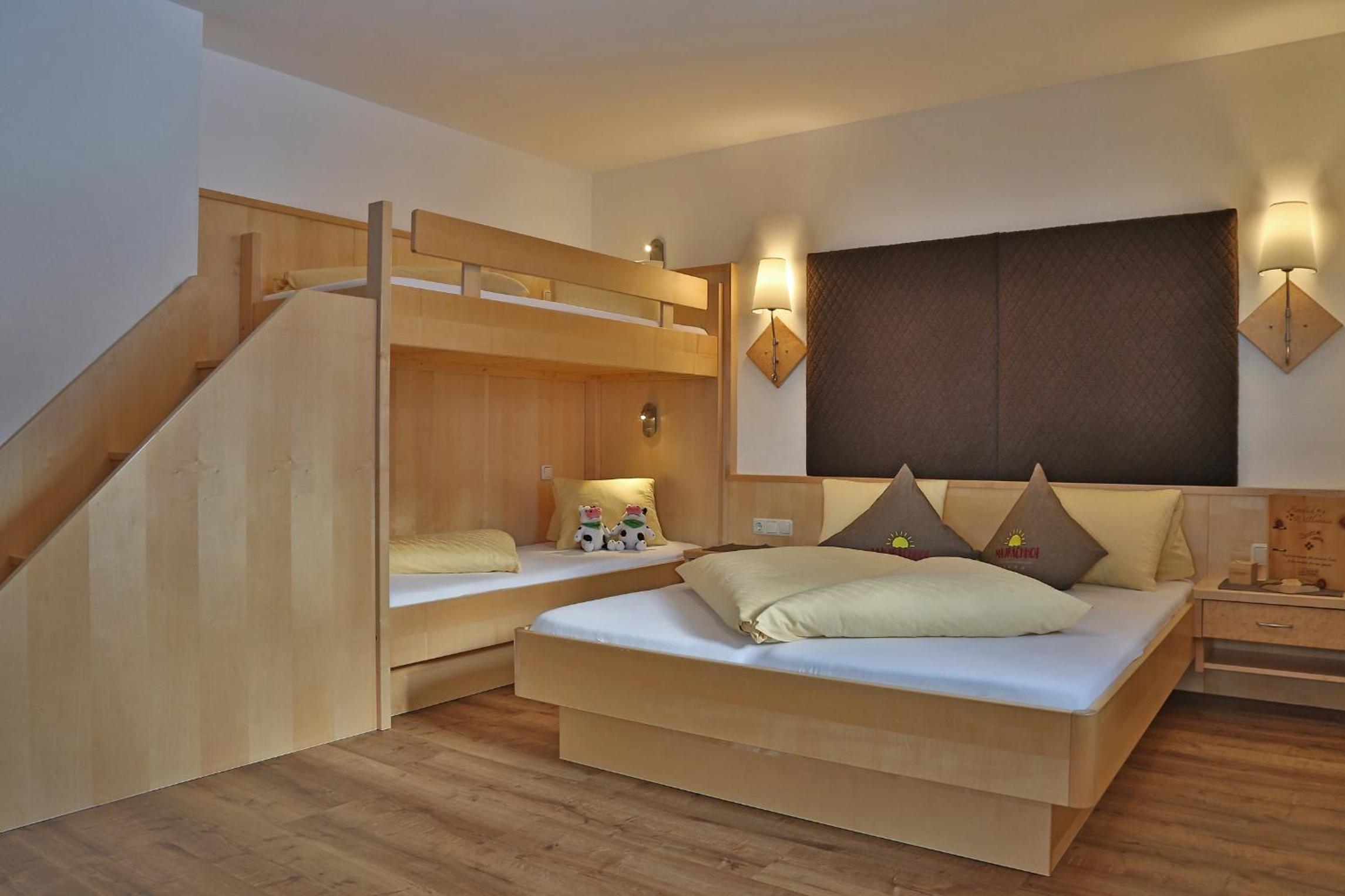 One-Bedroom Apartment with Balcony - Photo 1