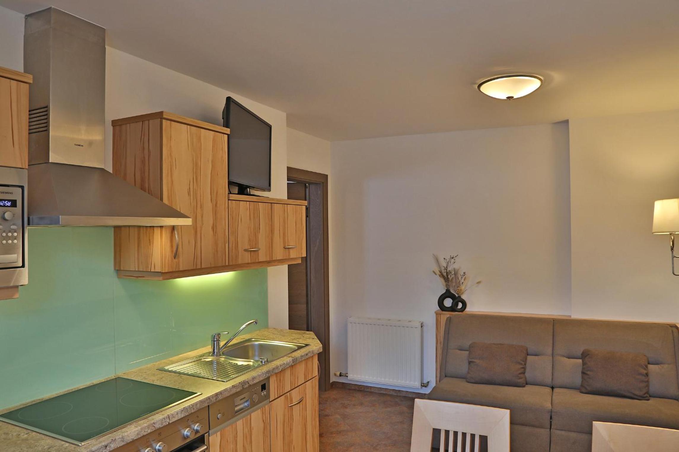 One-Bedroom Apartment with Balcony - Photo 5